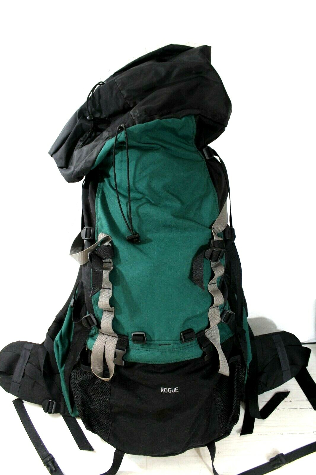THE NORTH FACE Rogue Large Hiking Outdoors Technical Backpack Rucksack Black