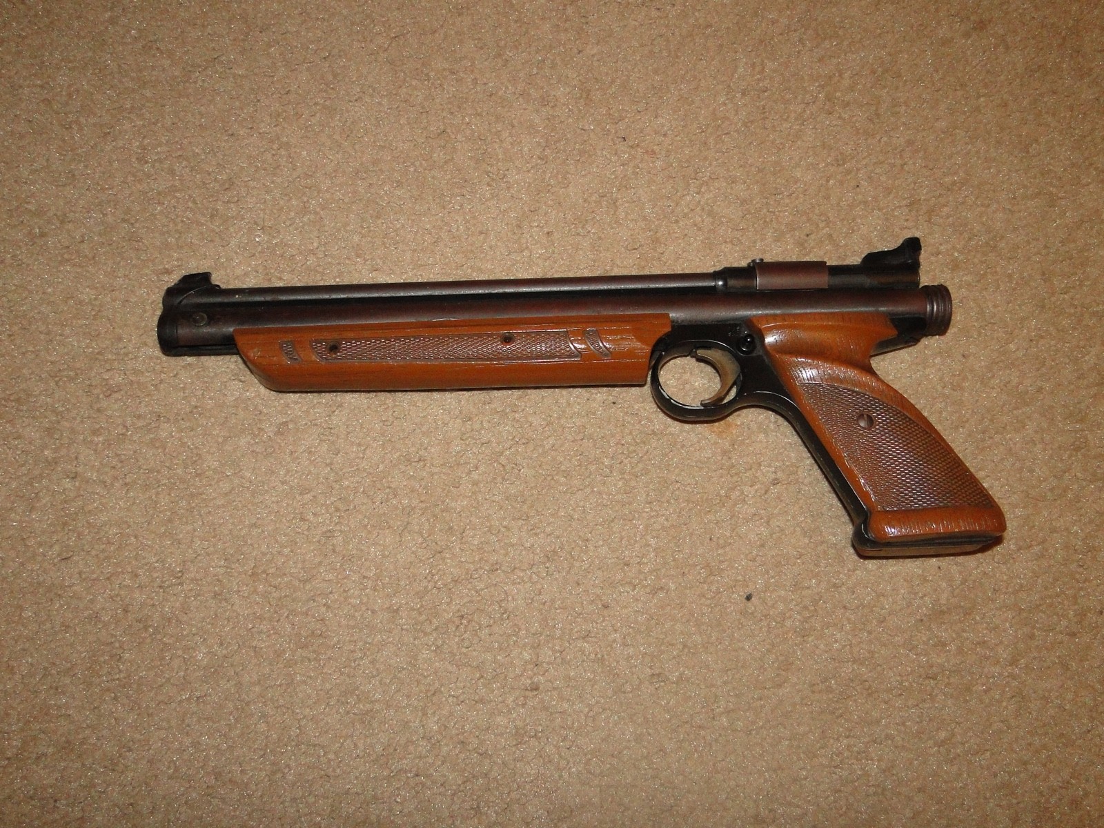 VINTAGE CROSSMEN AMERICAN CLASSIC MODEL 1377 .177 CALIBER AIR PELLET GUN