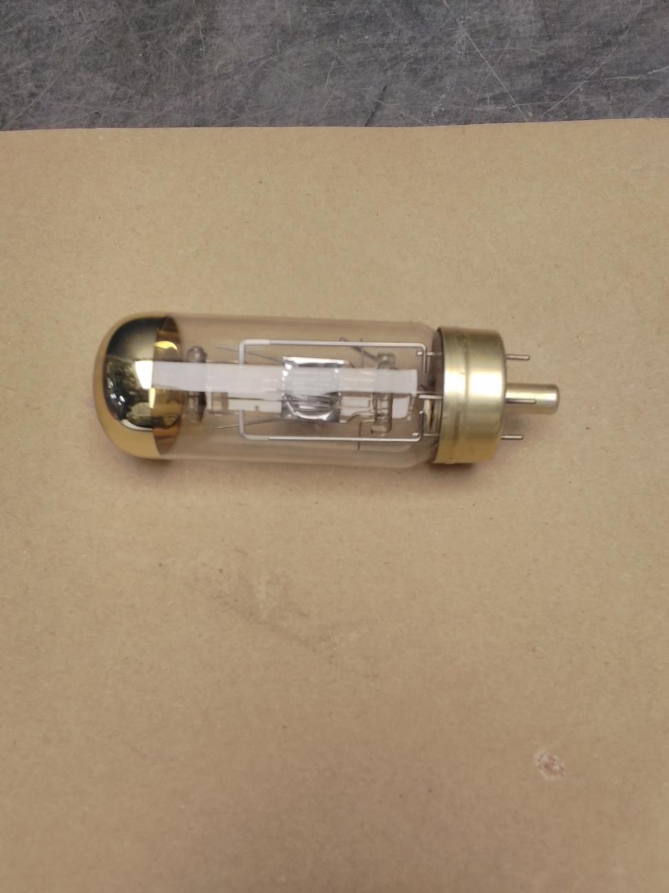 GE (CZA, CZB) Projection Lamp 120V 500W Gold Top NOS (64.75-279-8)