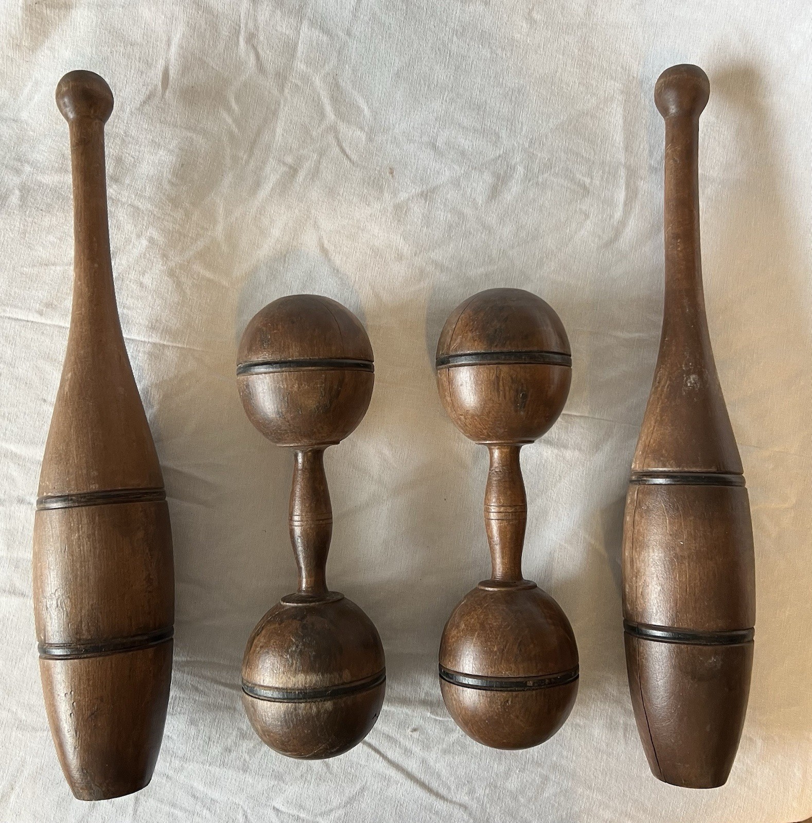 Antique Wooden Juggling Pins & Dumbbells – 4‑Piece Vintage Gym Set