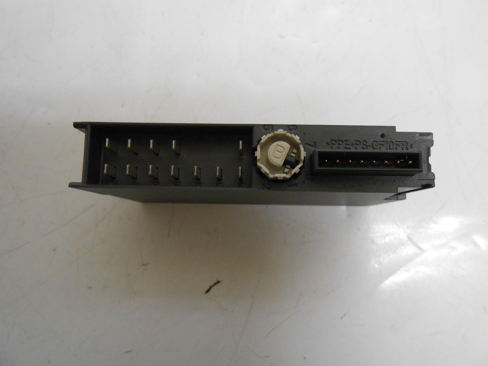 NEW SIEMENS 6ES7-132-4BD02-0AB0 4PT DIGITAL I/O MODULE