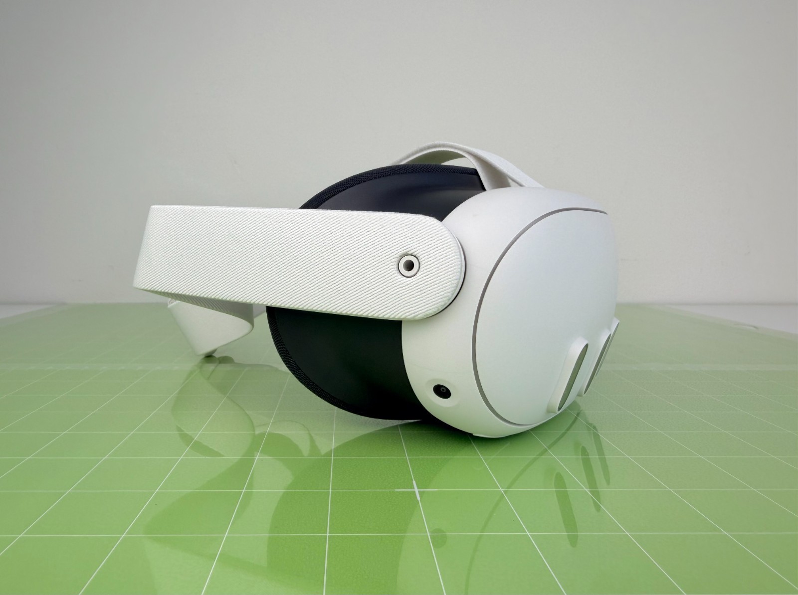 Meta Quest 3 Virtual Reality Headset - 512GB