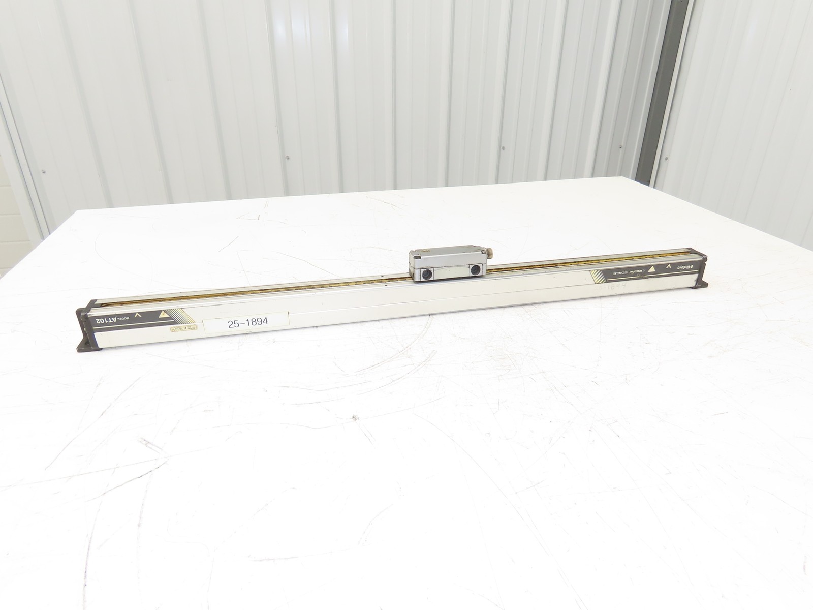 Mitutoyo AT102-600 Absolute Linear Digital Scale Encoder 600mm Travel