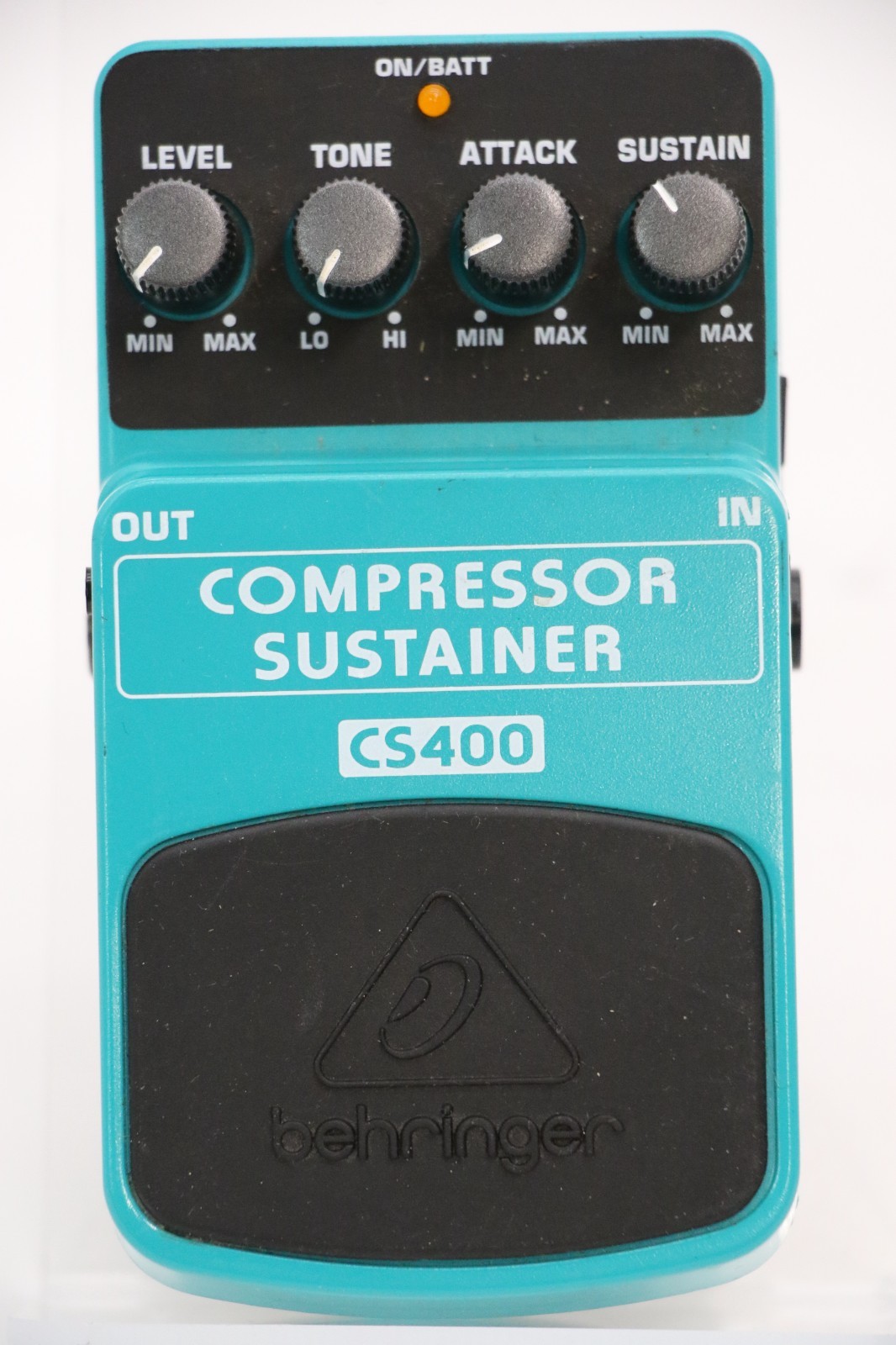 Behringer CS400 Compressor/Sustainer Effect Pedal