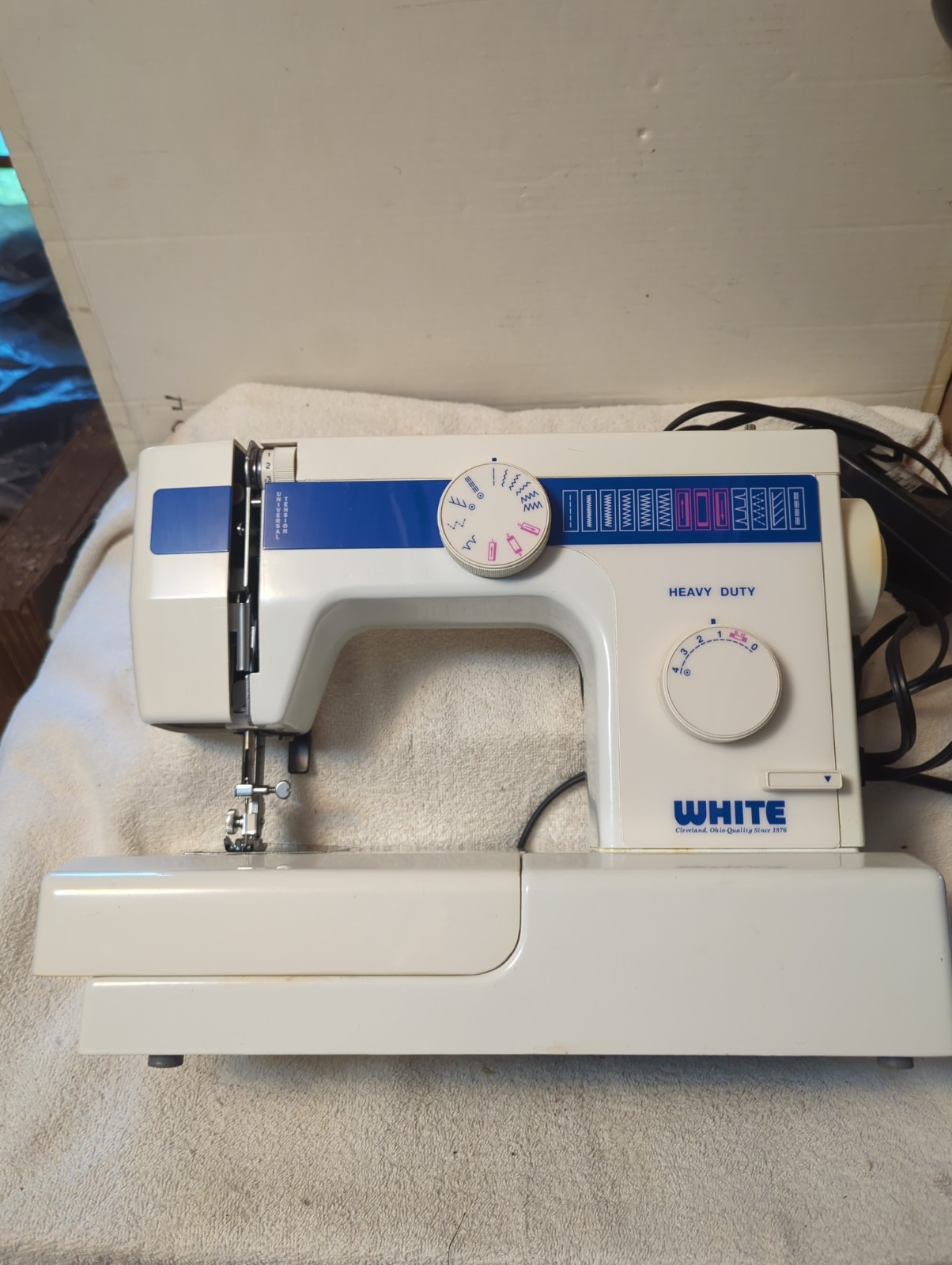 White heavy duty sewing machine, Model NO: 1766 Pre-owned Tested