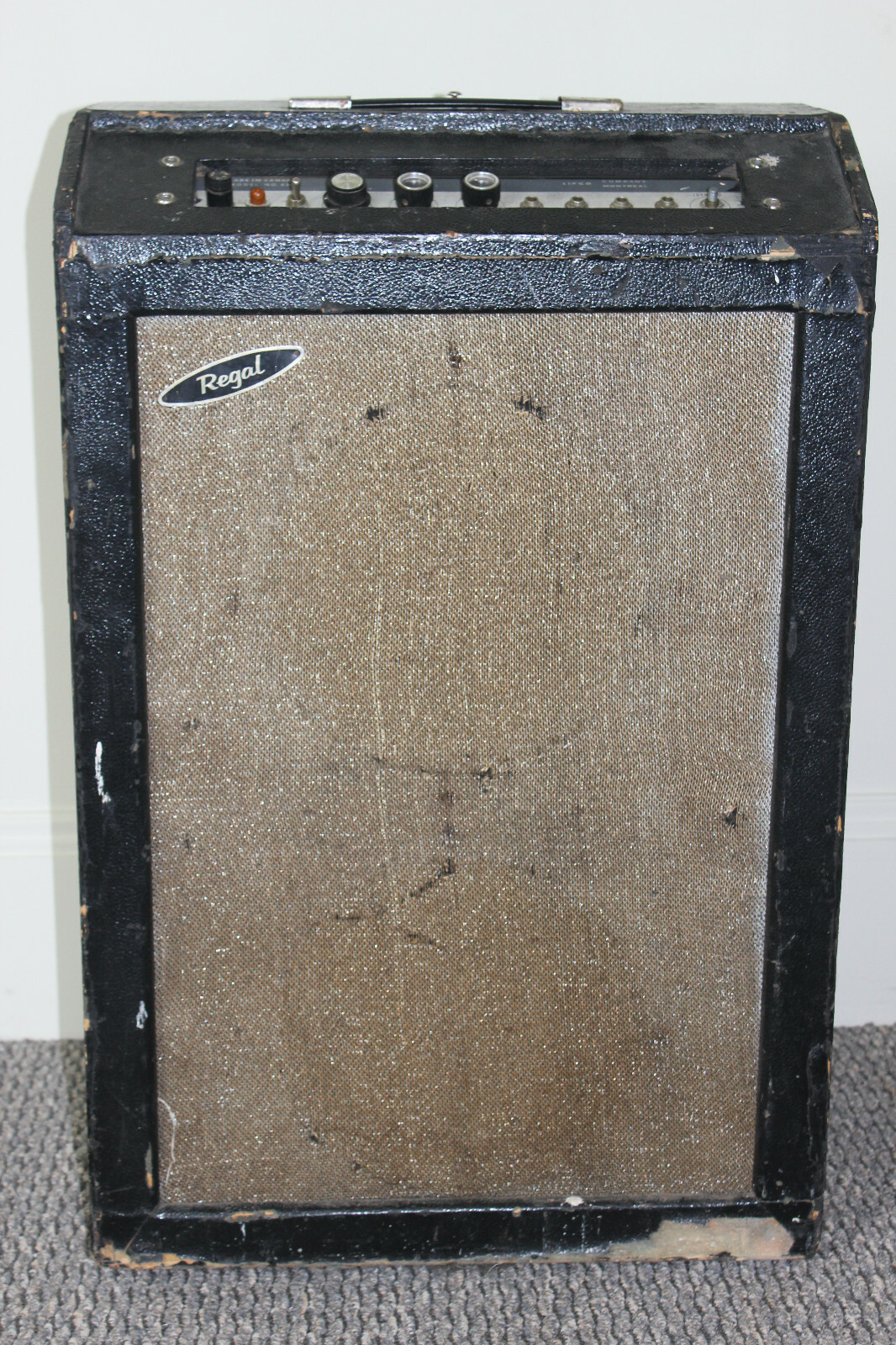 Regal Vintage Tube Amp Model 630 - Electronics Freshly Restored