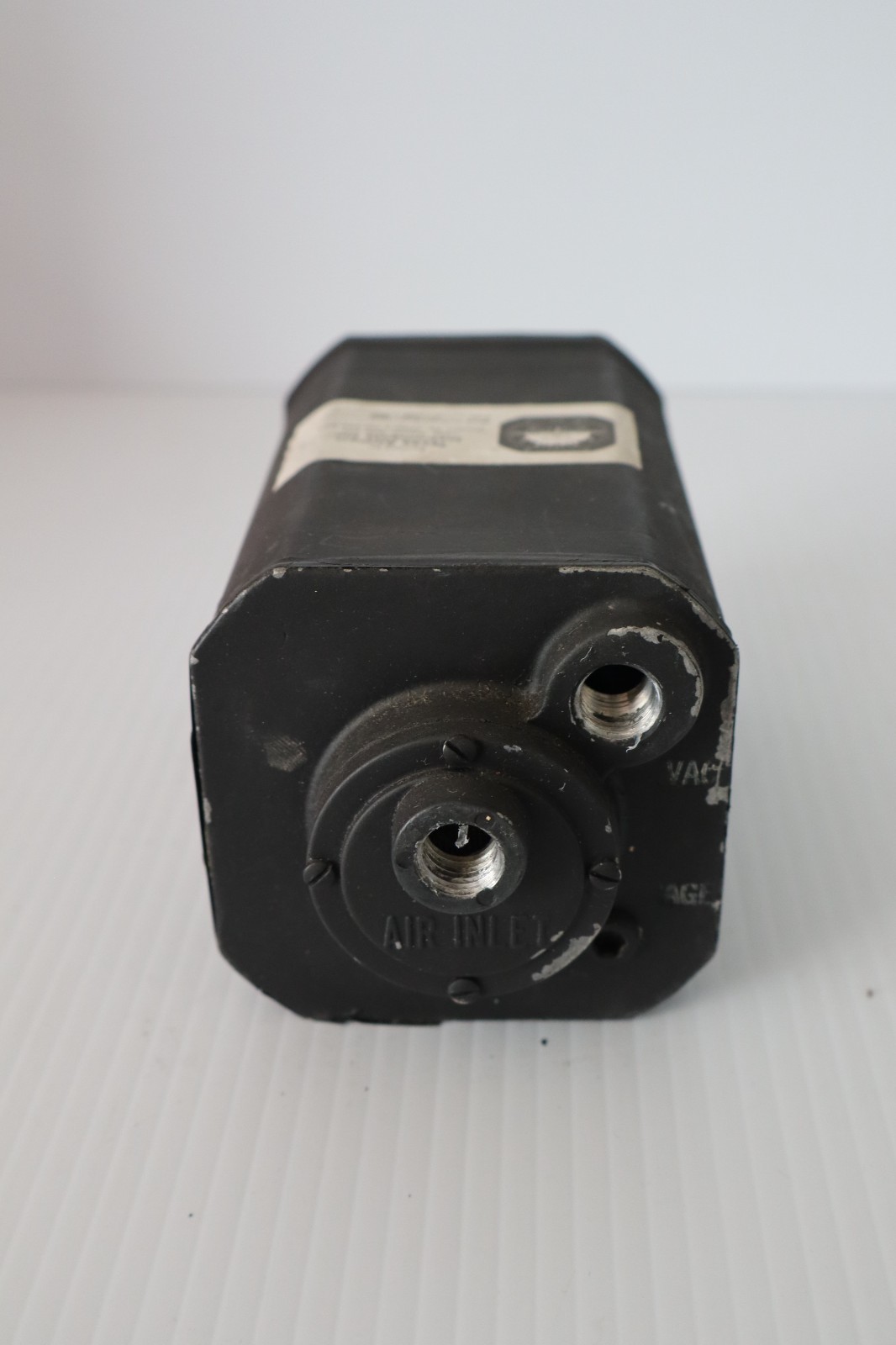 Cessna C661076-0103 Vertical Gyro 300-3CFC