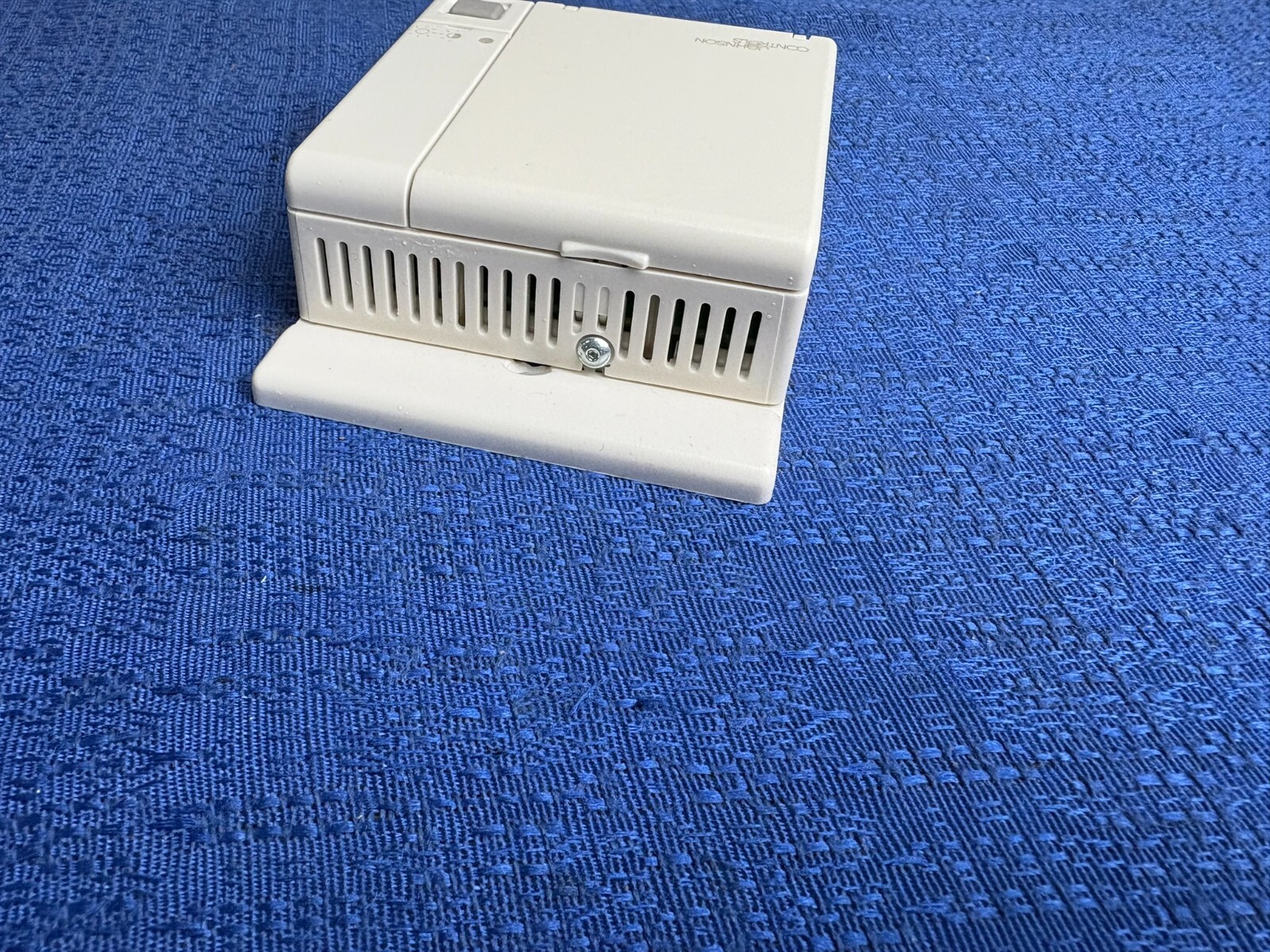 Johnson Controls Rev-D Wall-Mount Temperature Sensor ​Controller TE-67NP-1N00