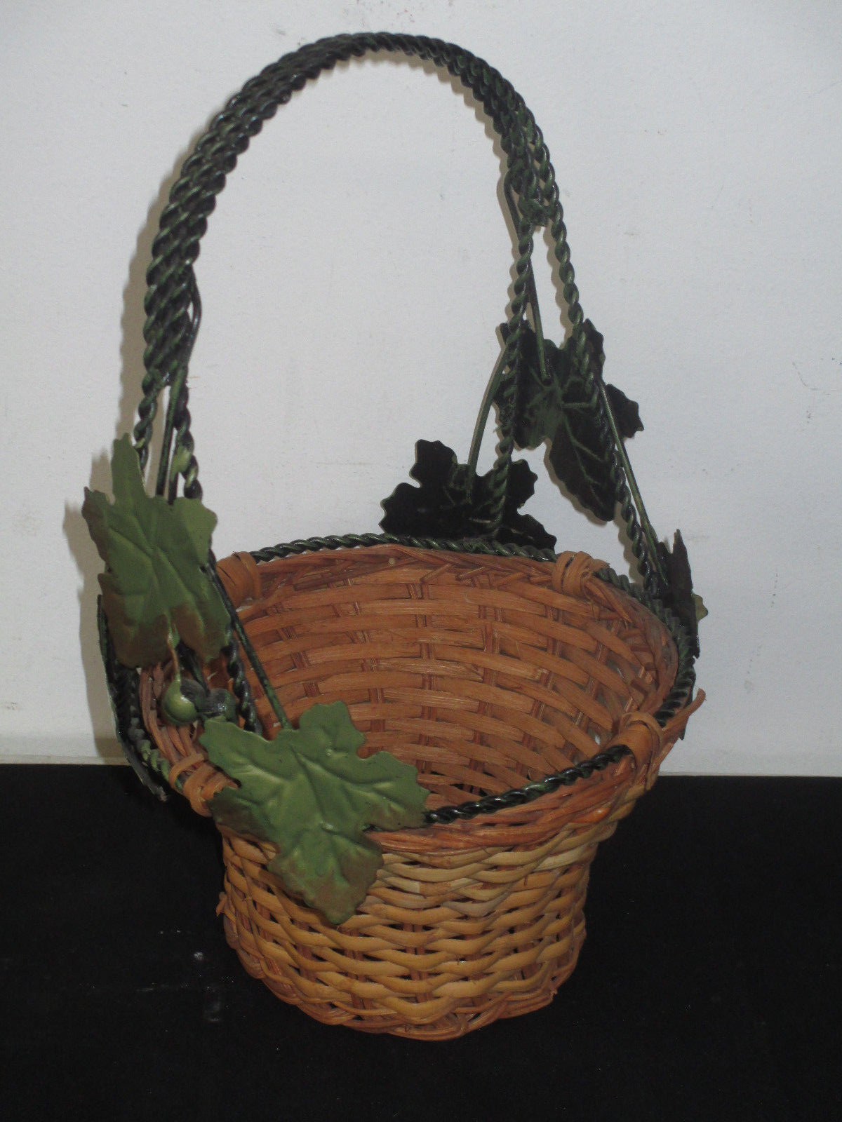 12" Tall Wicker Basket w/Metal Ivy Decor Around the Handle NWOT