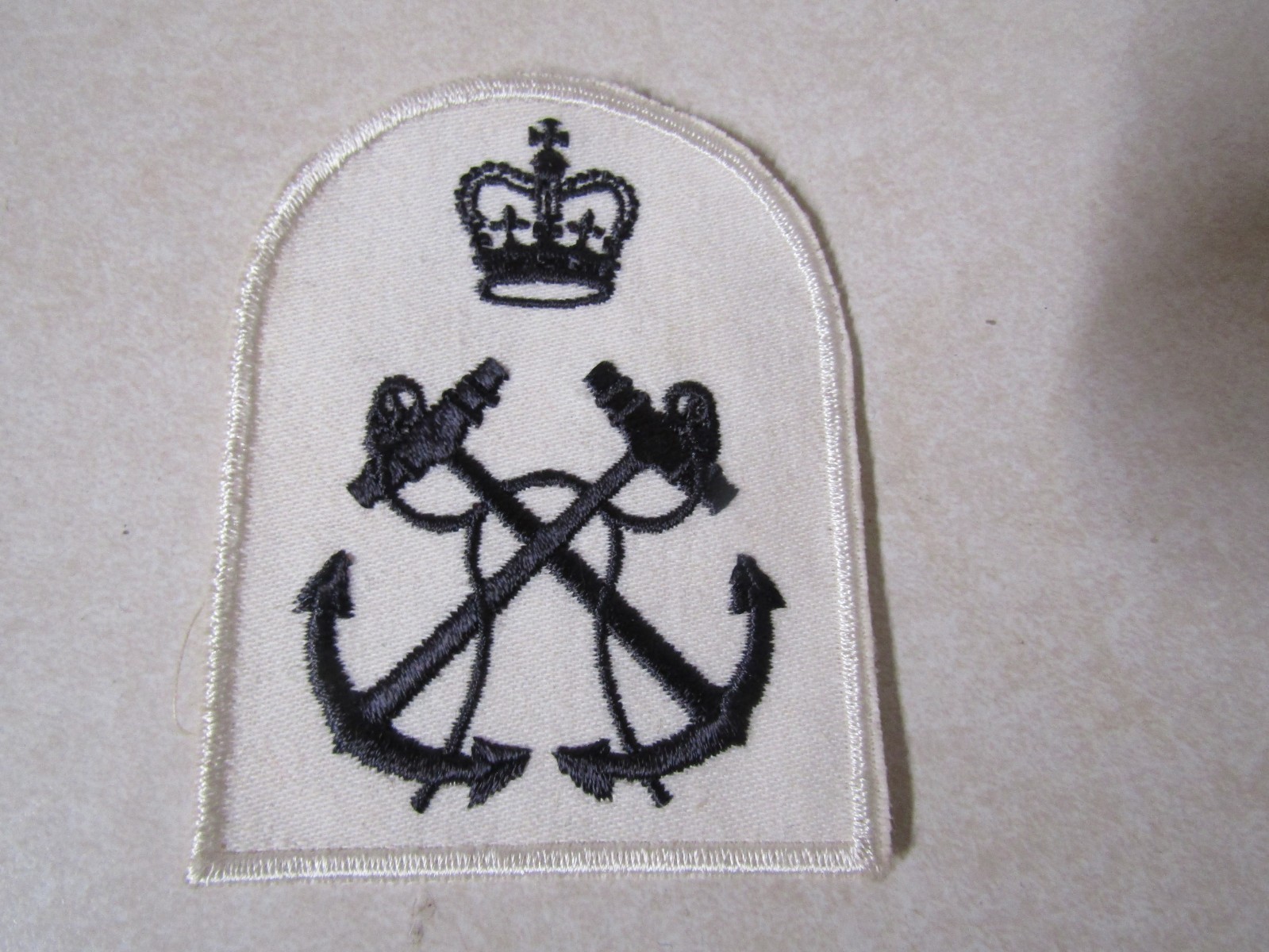 MILITARY PATCH SEW ON UNSURE FOREIGN ROYAL CANADIAN FORCES NAVY PETTY OFFICER