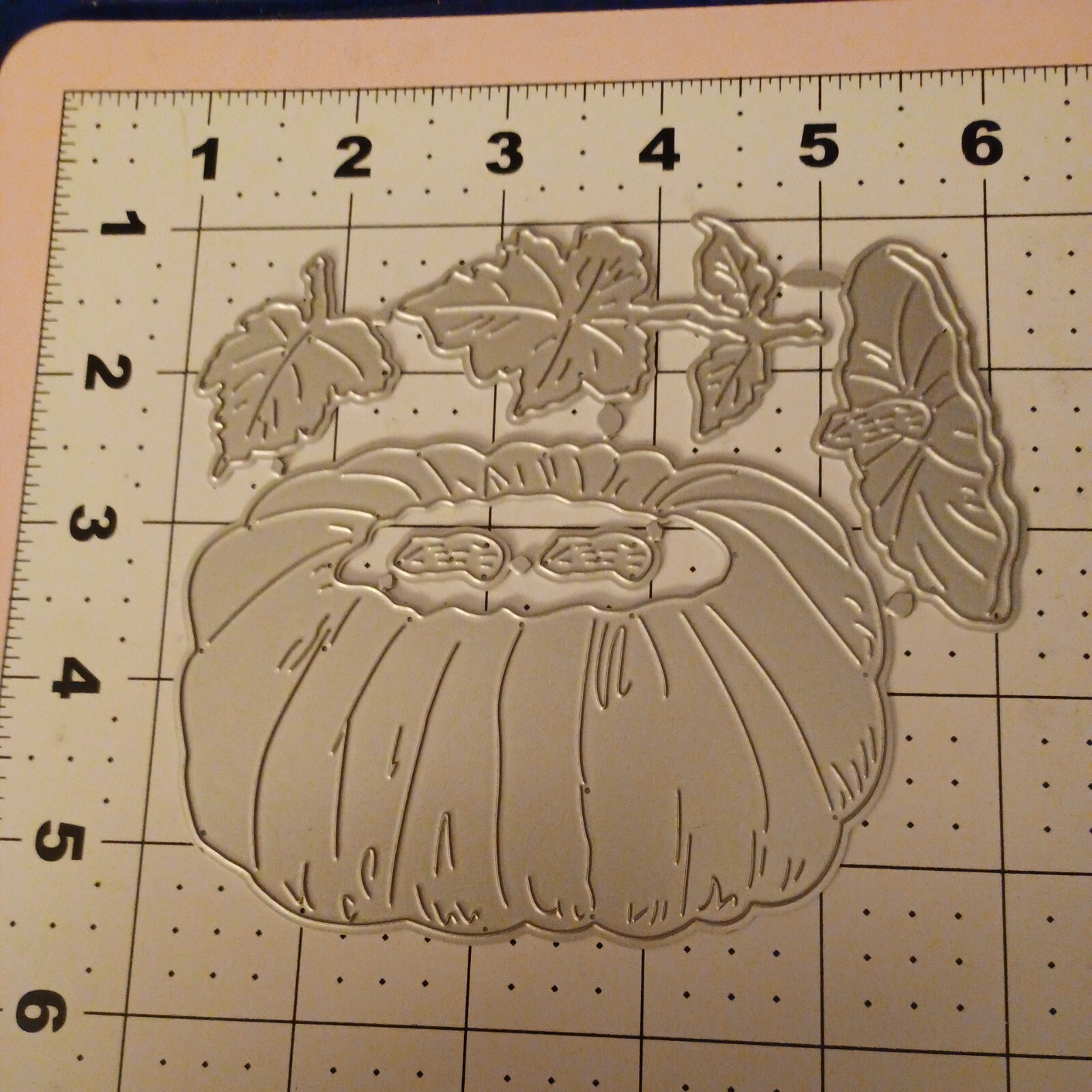 Universal Thin Metal Die Cut Tool Halloween Pumpkin Patch Thanksgiving Vine Soup