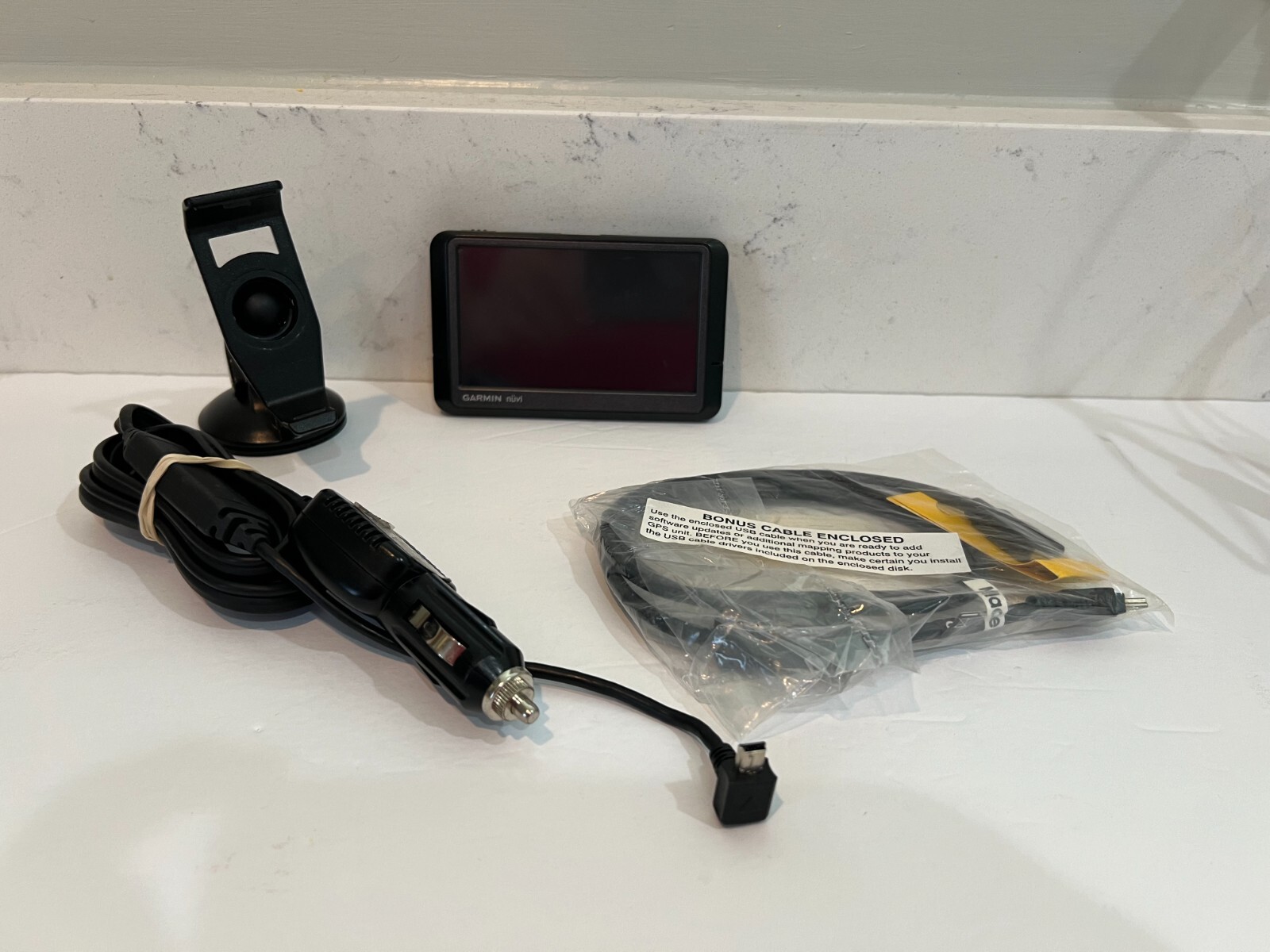 Garmin nüvi 265W Automotive Mountable GPS and Accessories Bundle - Tested