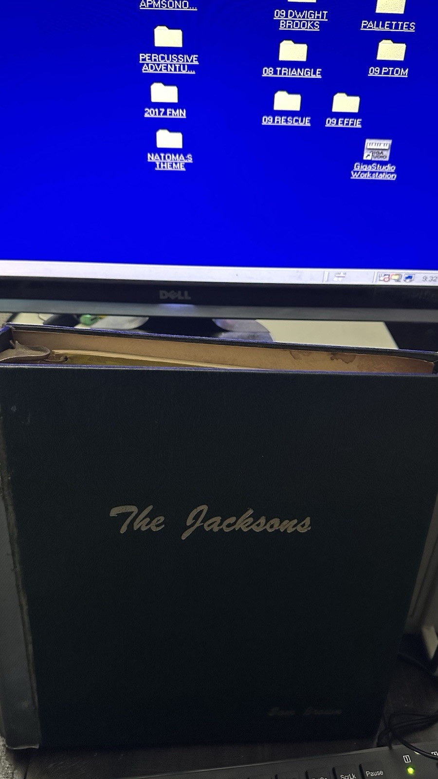 Vintage Windows 98 Studio Computer Custom Built Fully Functional With OEM Win98