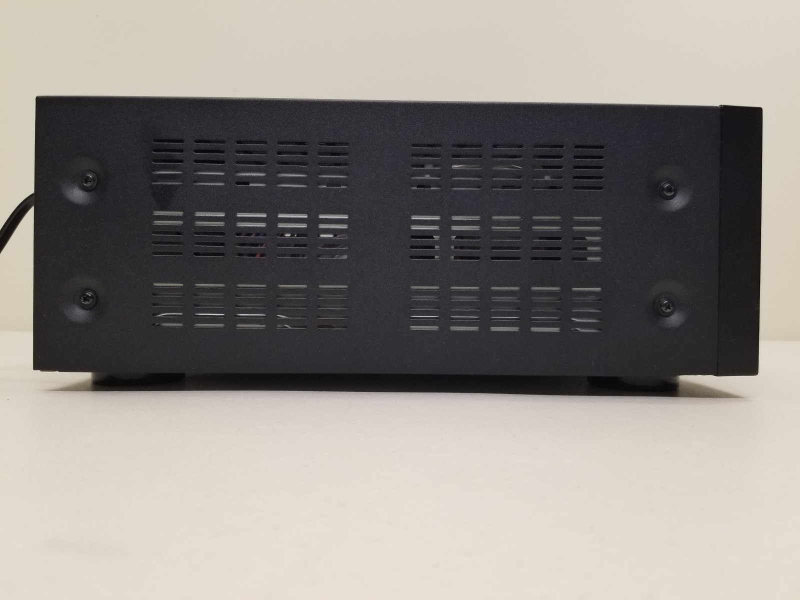 KLH Audio Model R3100 AM/FM Stereo Receiver w/Remote Bundle EXCELLENT!