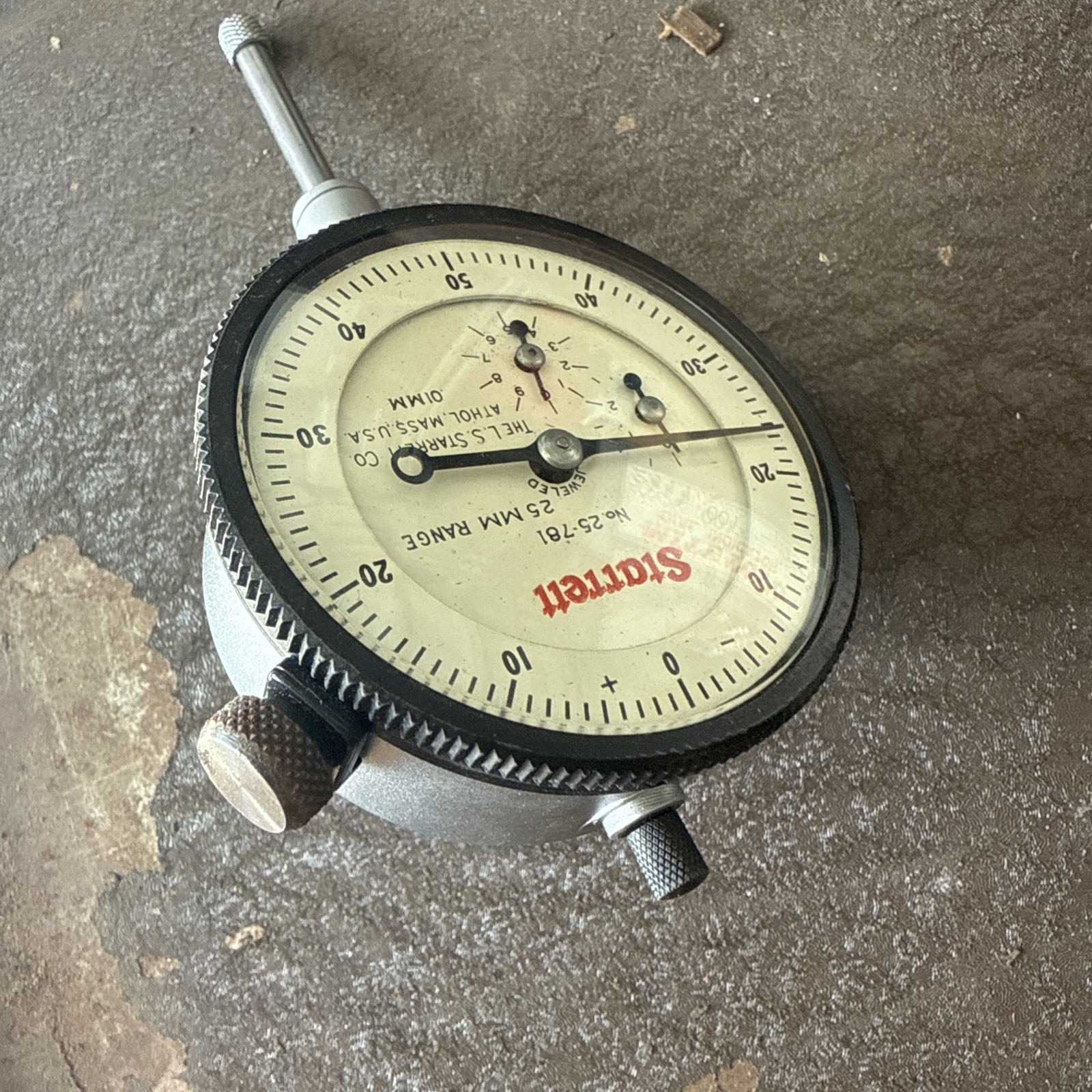 Starrett 25-781J Dial Indicator 0-25.0mm Range, 0-50 Continuous Dial