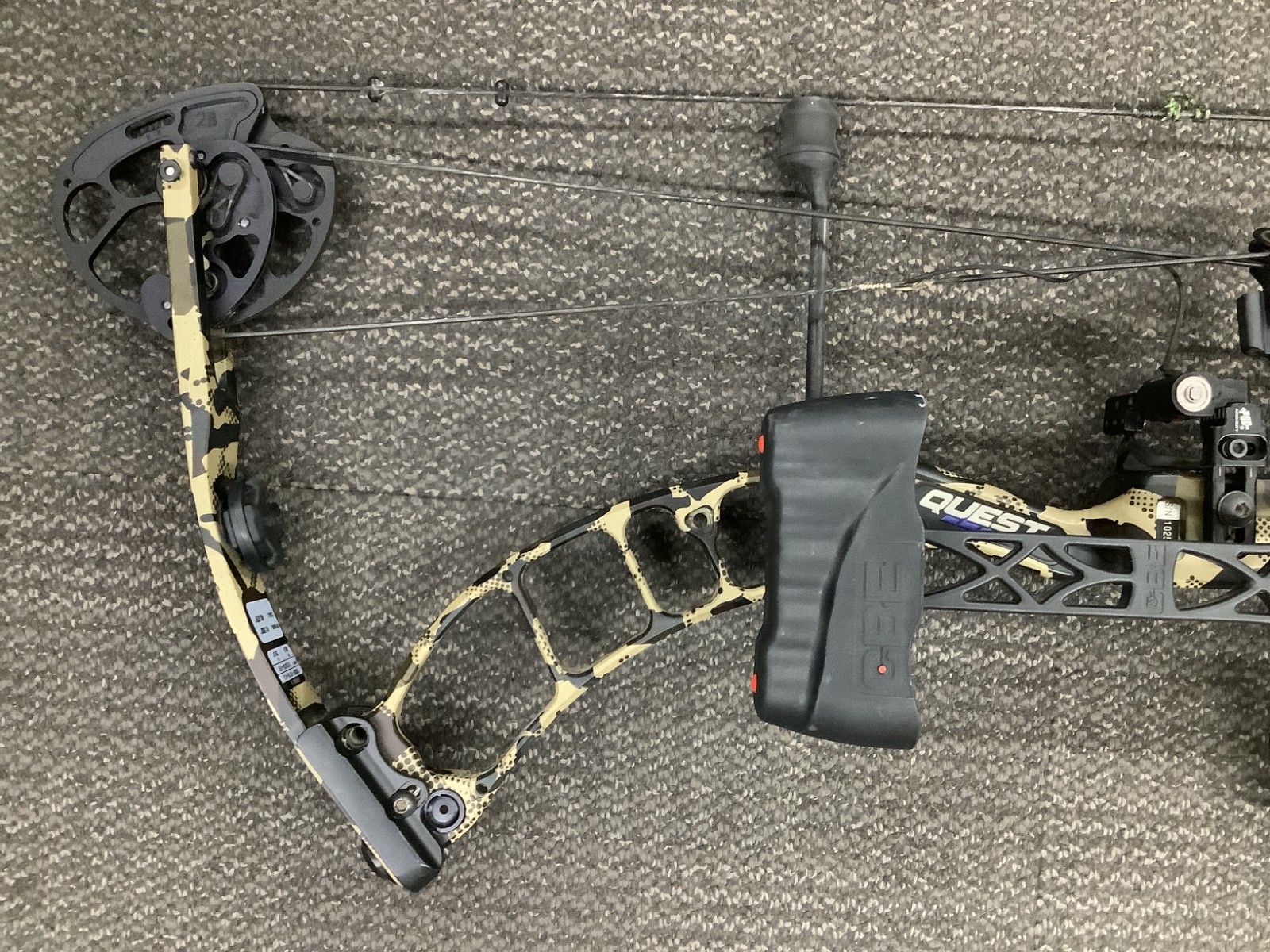 Quest Thrive Right Handed Camo Compound Bow