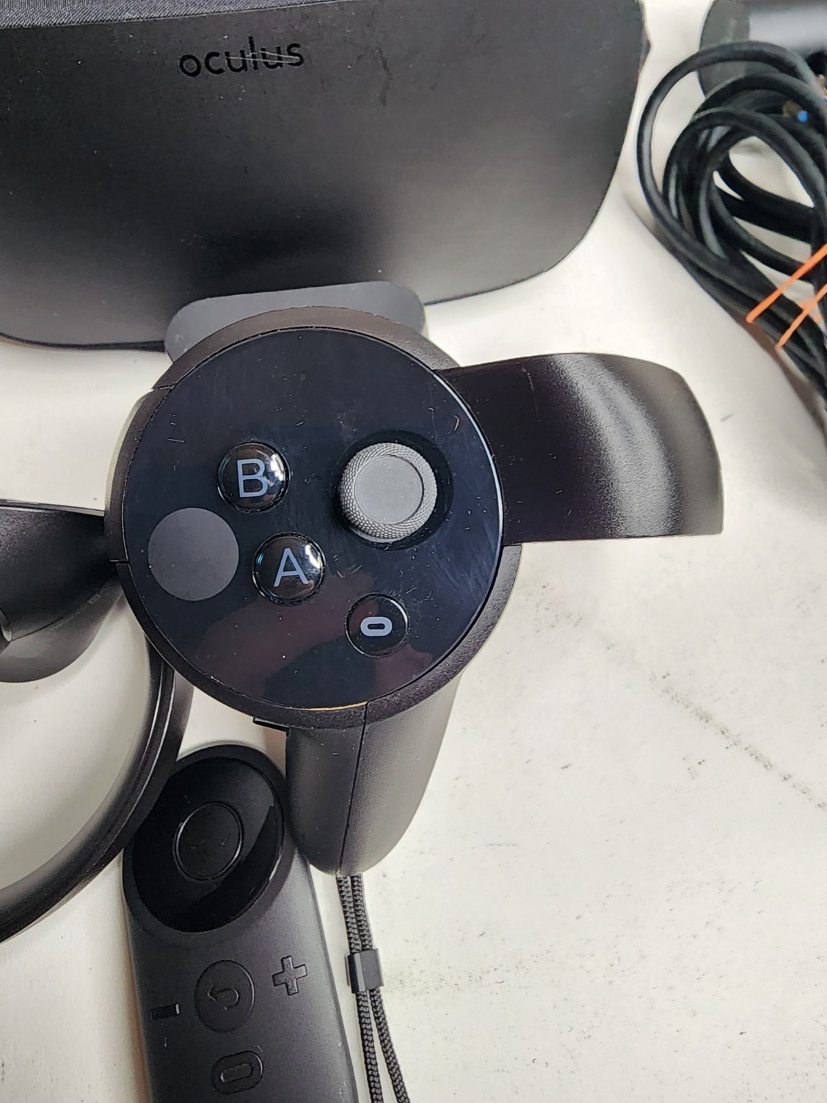 Oculus Rift CV1 Headset W/ 2 Controller & 2 Sensor