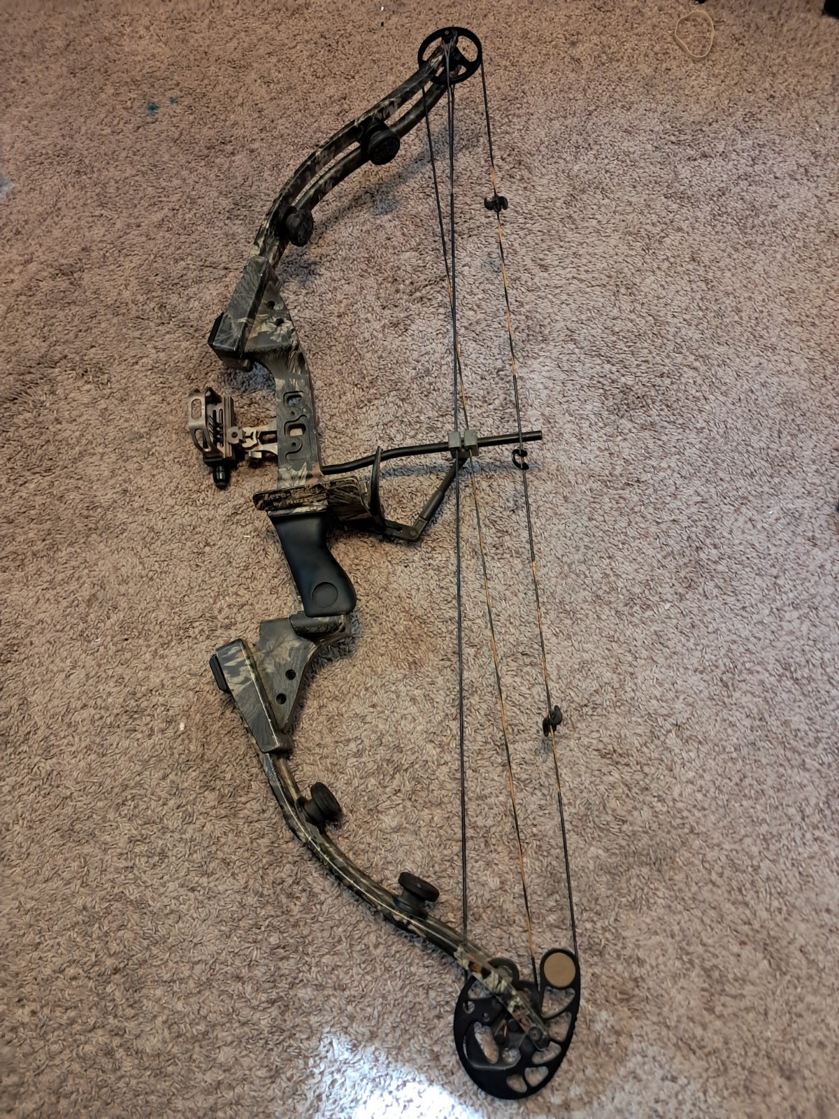 Golden Eagle SplitFire Right Hand Compound Bow 90lb  / 29" Draw Length