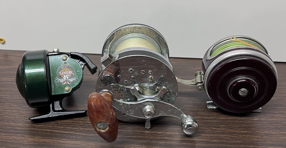 Vintage Fishing Reel Lot Of 3 Plfueger 1988, Johnson & South Bend 1140