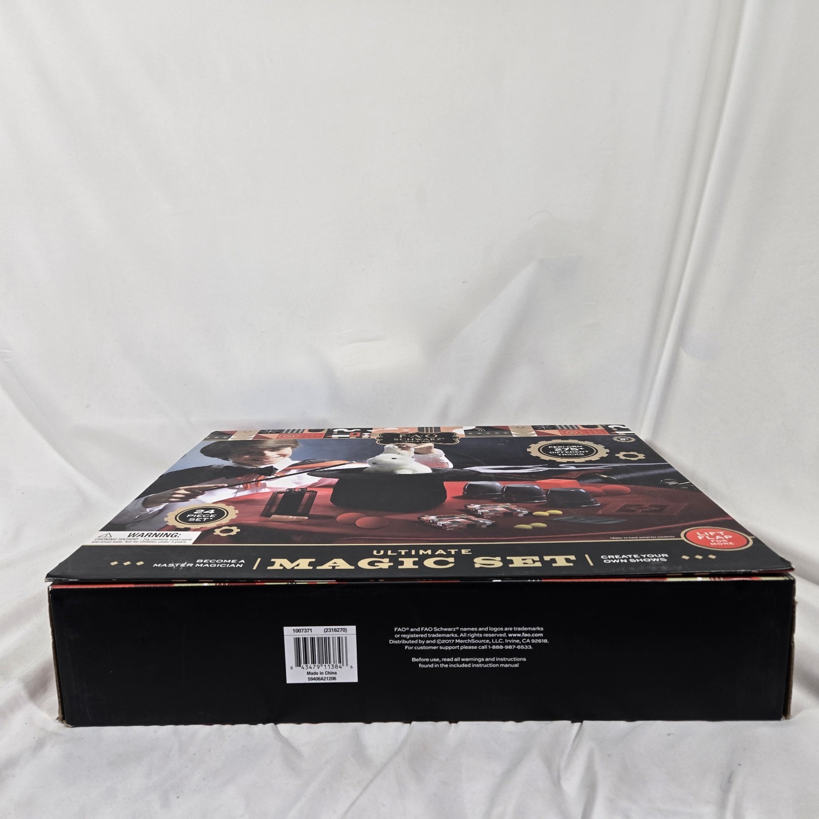 FAO Schwarz Ultimate Magic Set - Unopened Box - 275+ Magic Tricks
