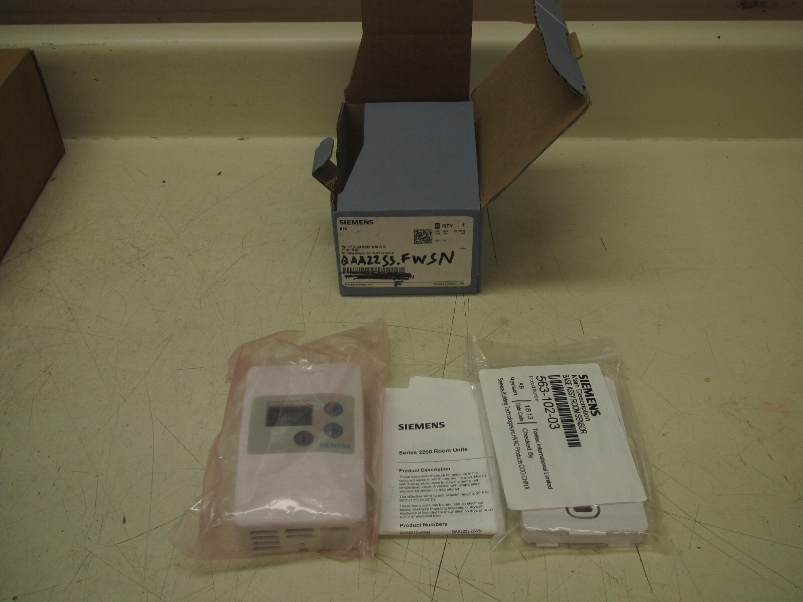 Siemens Relative Humidity & Temperature Sensor P/N: QFA3280.FWNC FREE SHIPPING