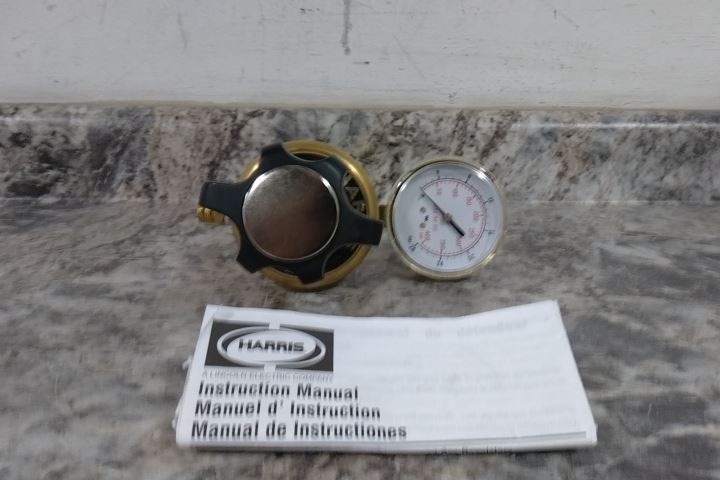 Harris KH1121 2-1/2 In Gauge Dia Argon/Nitrogen/Helium High Purity Gas Regulator
