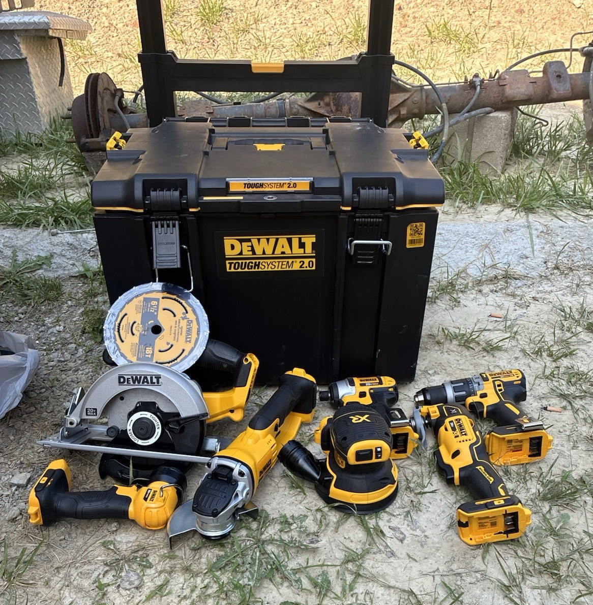 DEWALT 20V Battery Combo Kit w/ TOUGHSYSTEM 2.0 Case Yellow/Black
