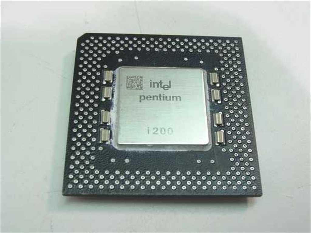 Intel Pentium SY045 FV80502200 200MHz Socket 7 CPU Processor P200 iCOMP 2.0