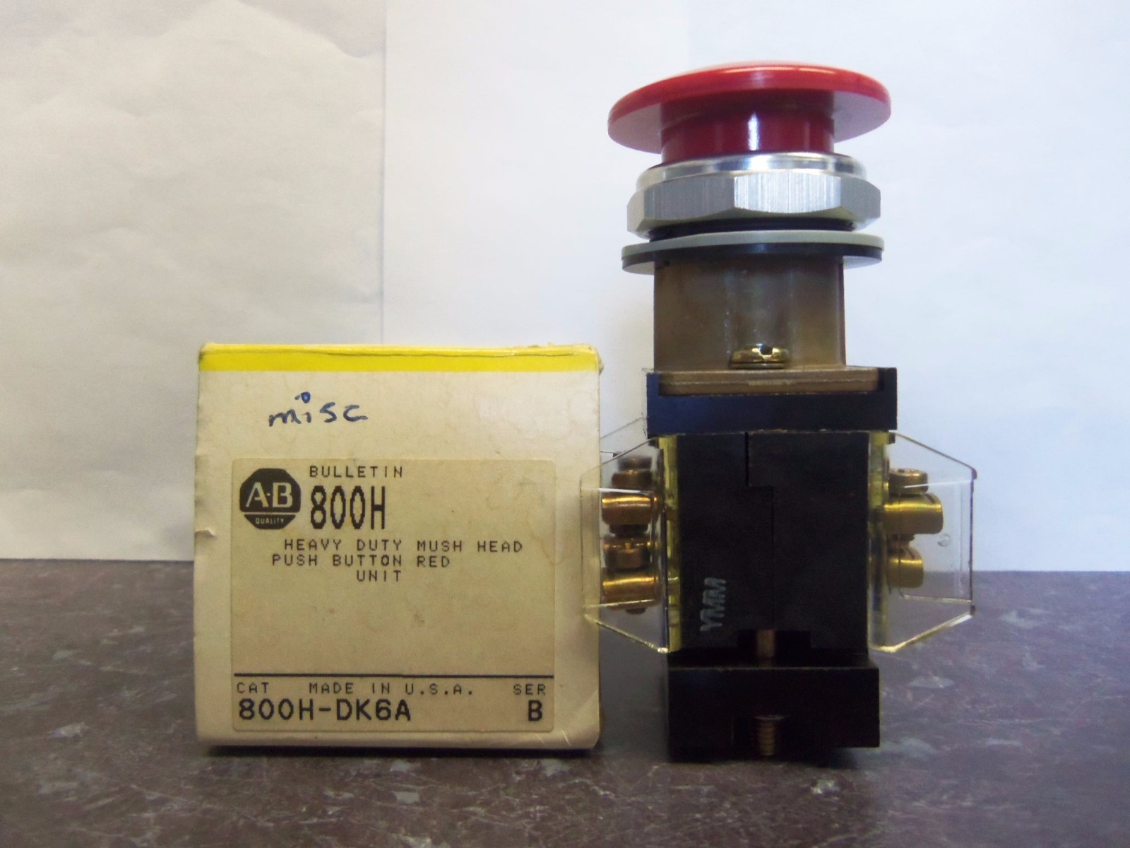 New Allen Bradley 800H-DK6A Push Button 800HDK6A Series B NIB