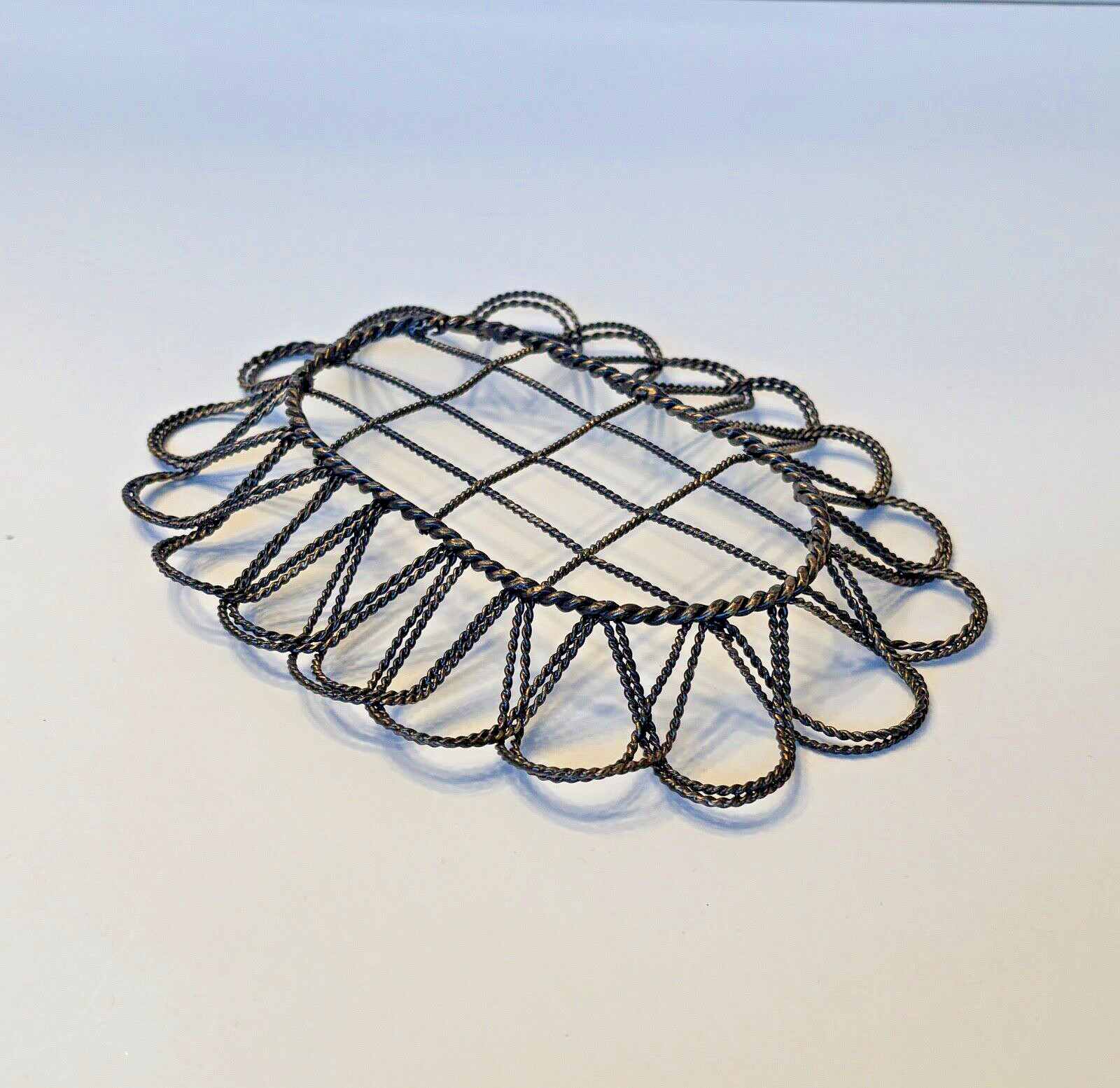 Metal Oval Twisted Wire Basket Dish Tray 7.5" x 5.75" Small Rustic Cottage Decor