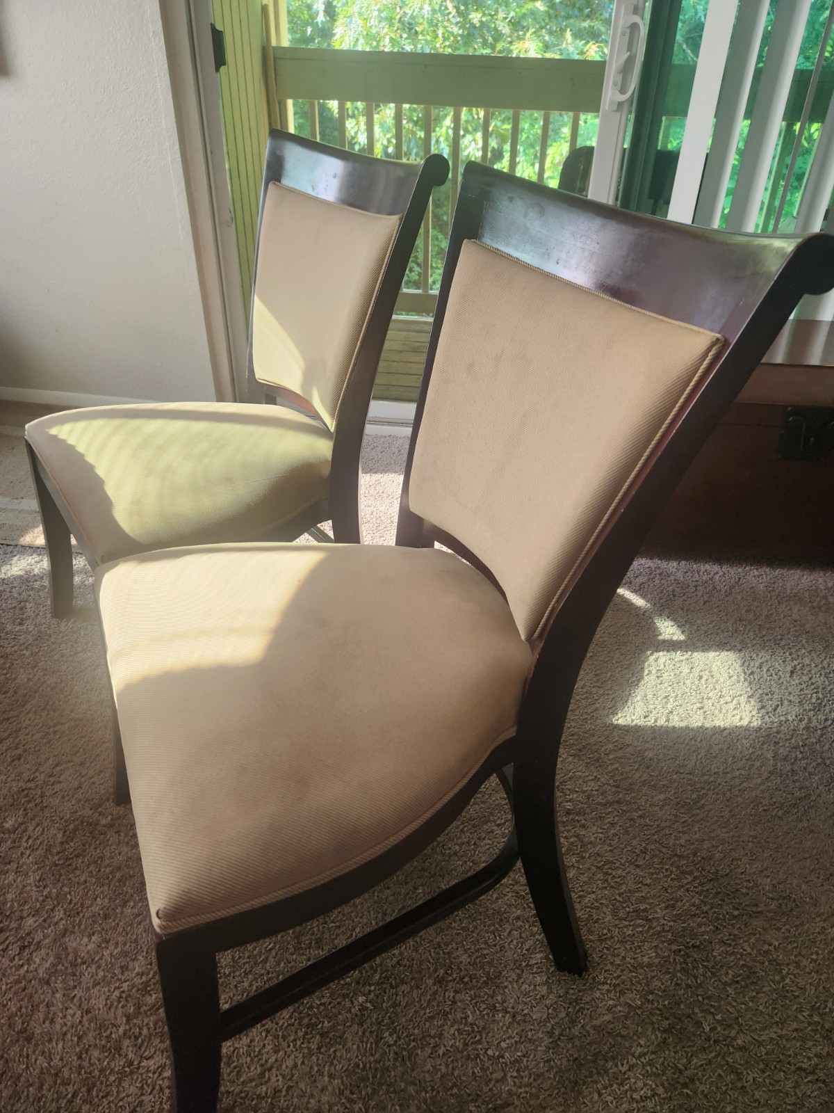 Dark Wood Rectangular Chair Set, 4 Chairs. Available For Pickup From Macon, GA.
