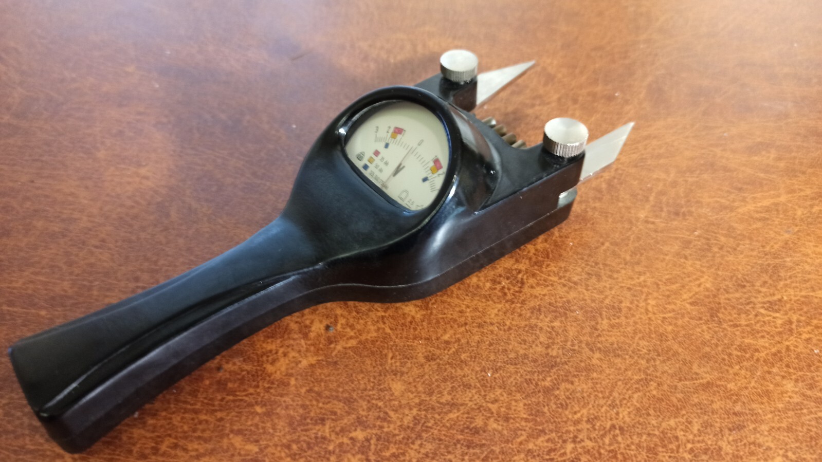 Vintage car voltmeter. Carbolite. Ideal condition.