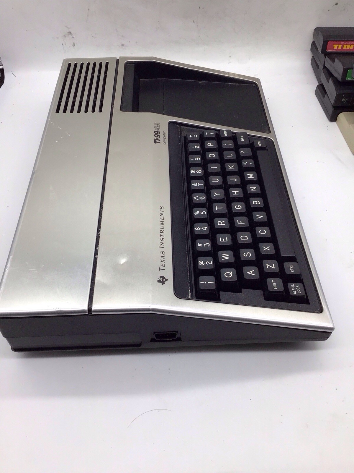 Texas Instruments TI-99/4A Computer w/power cord Games & Accessories Untested RD