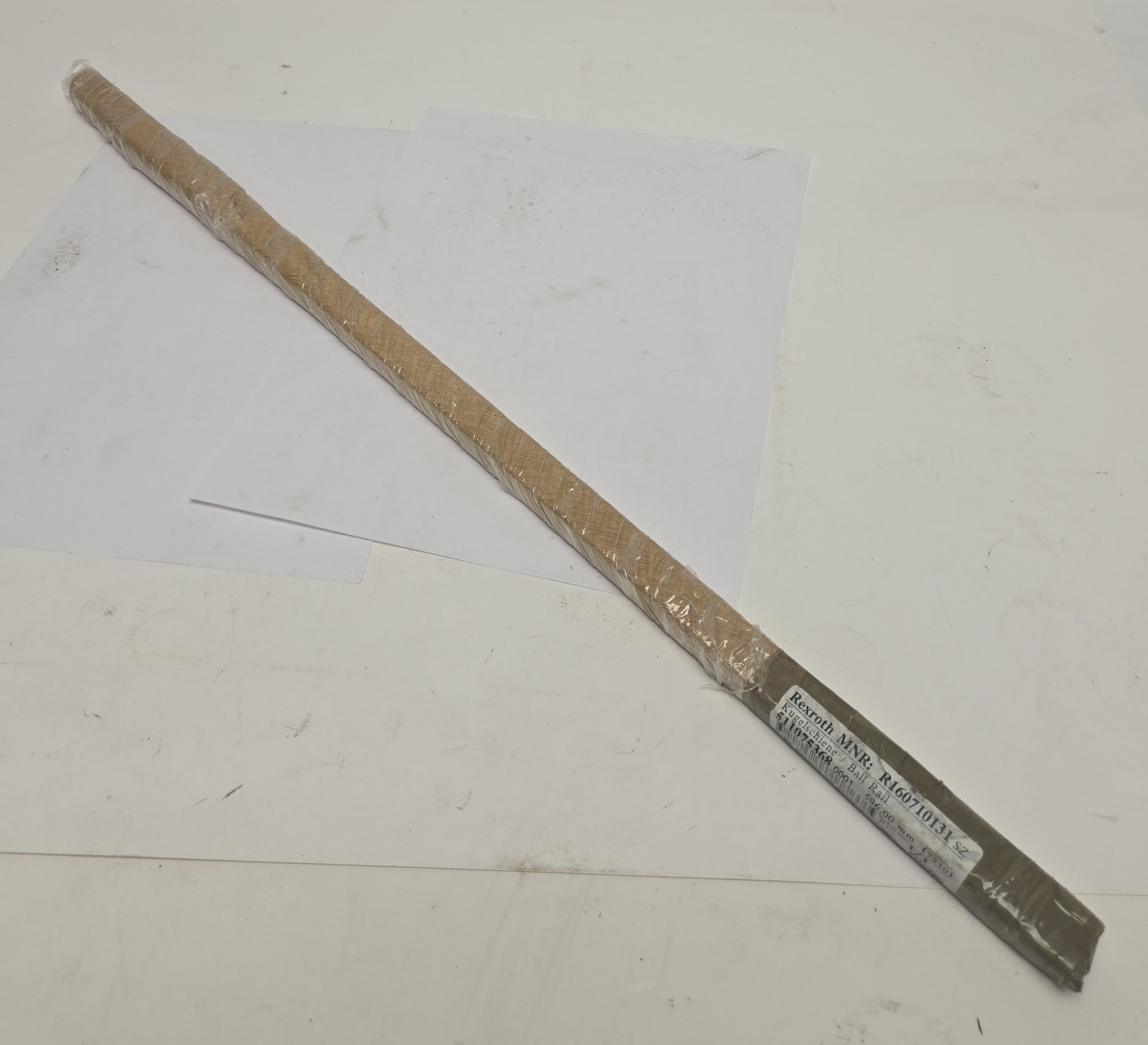 REXROTH BALL RAIL R160710131. 596mm.