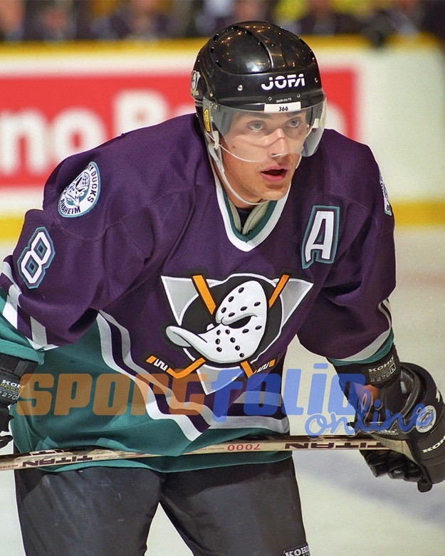 Anaheim Ducks TEEMU SELANNE Glossy 8x10 Photo Hockey Print Poster  HOF 2017