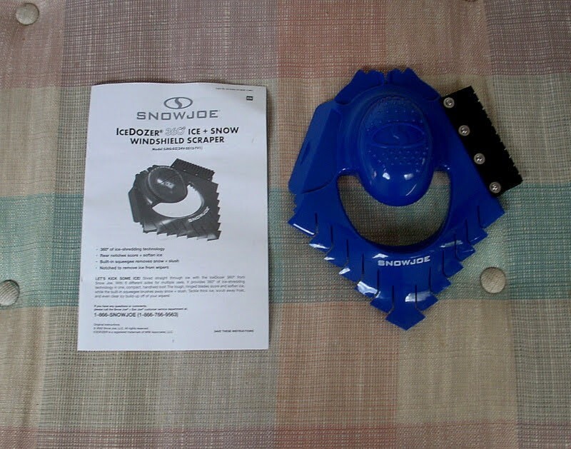 NEW! SNOWJOE ICEDOZER 360 ICE & SNOW WINDSHIELD SCRAPER WITH INSTRUCTION BOOKLET