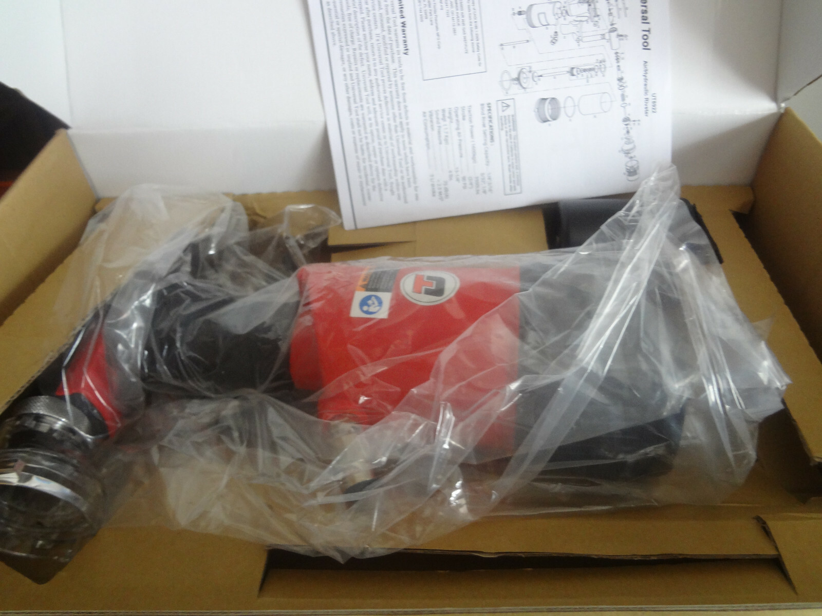 Universal Tool UT8922 1/4-Inch Air-Hydraulic Riveter