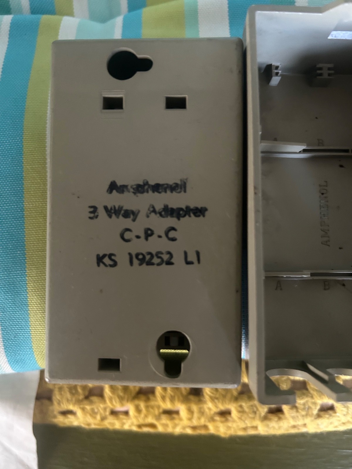 AMPHENOL Connectors KS-19252-L1
