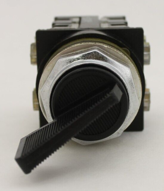 GE Selector Switch with Two CR104P Contact Blocks