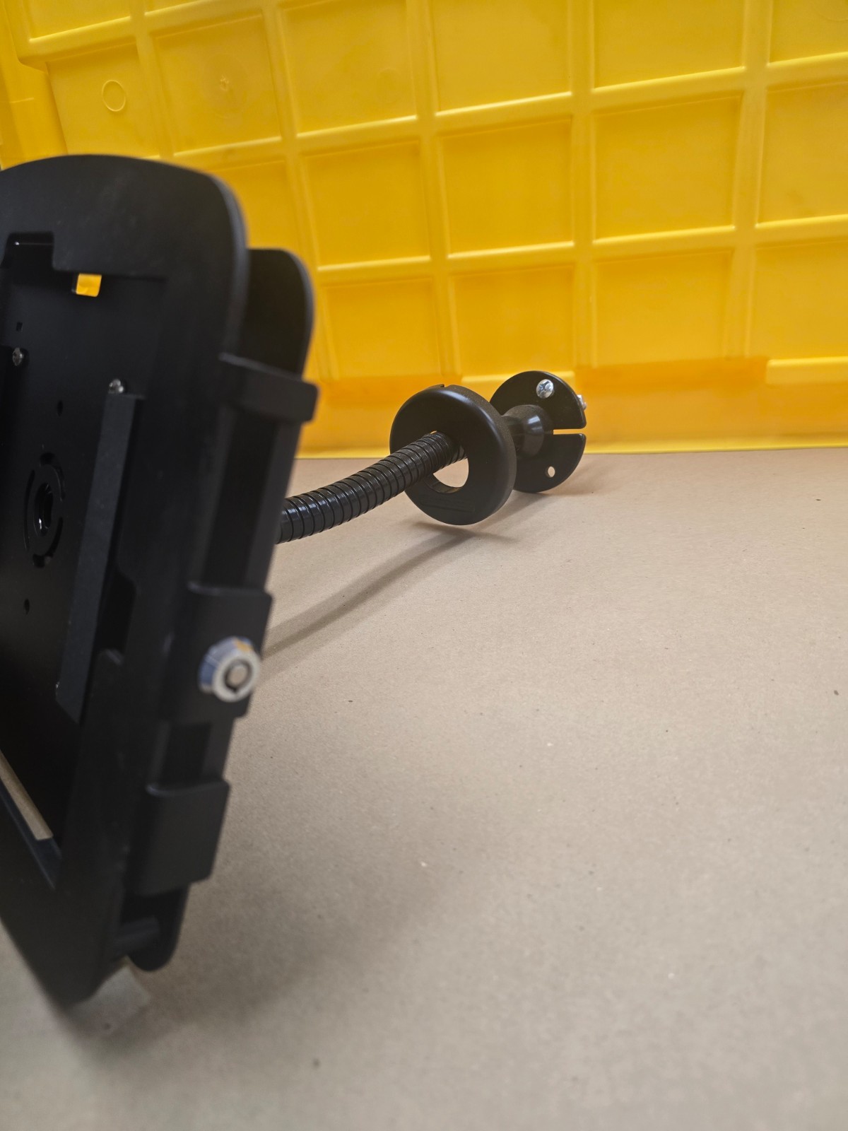 IPAD HOLDER COMPULOCKS W/ADJUSTIBLE ARM. NO KEY TO THE LOCKS!