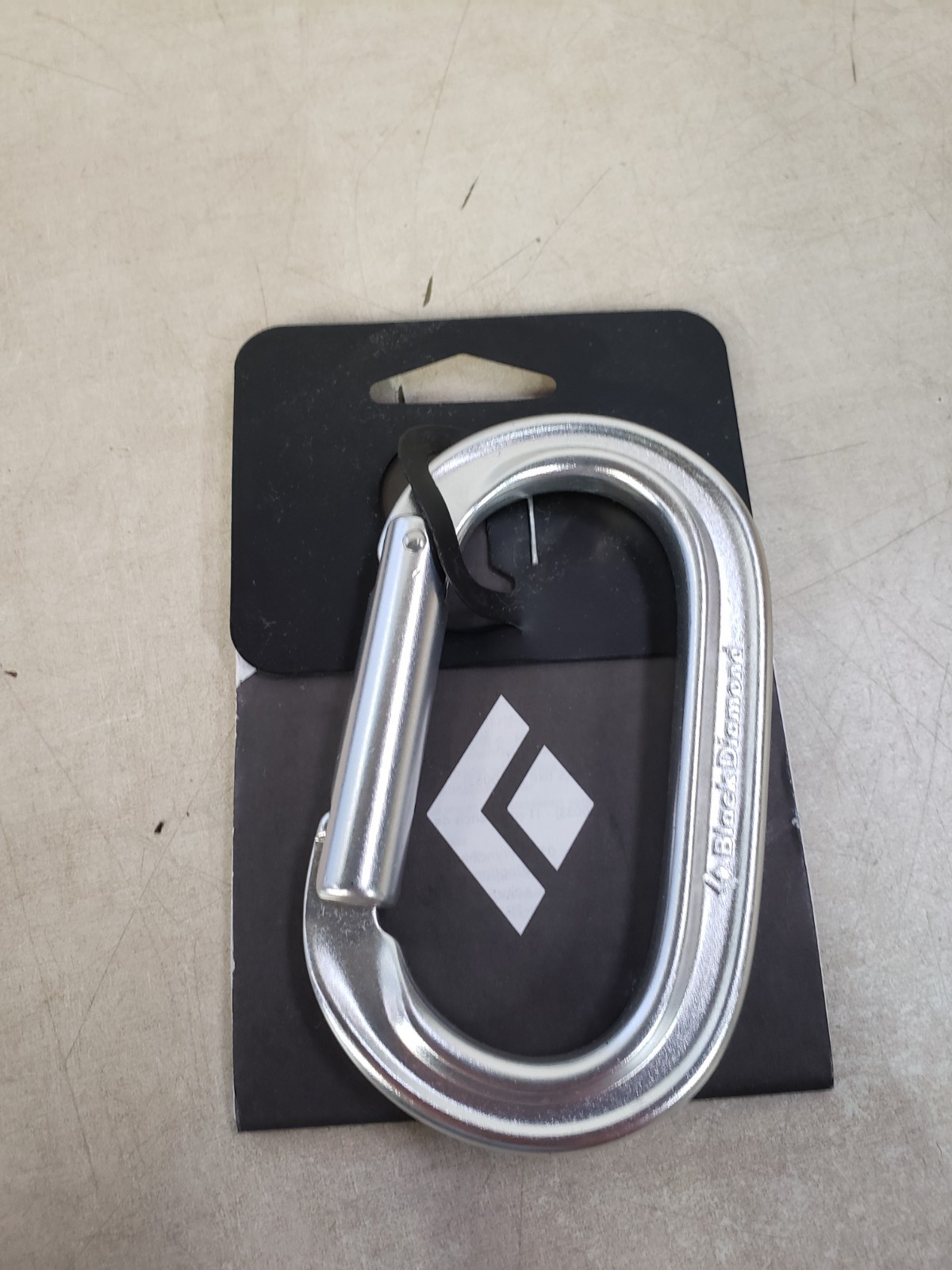 Black Diamond Oval Keylock Carabiner
