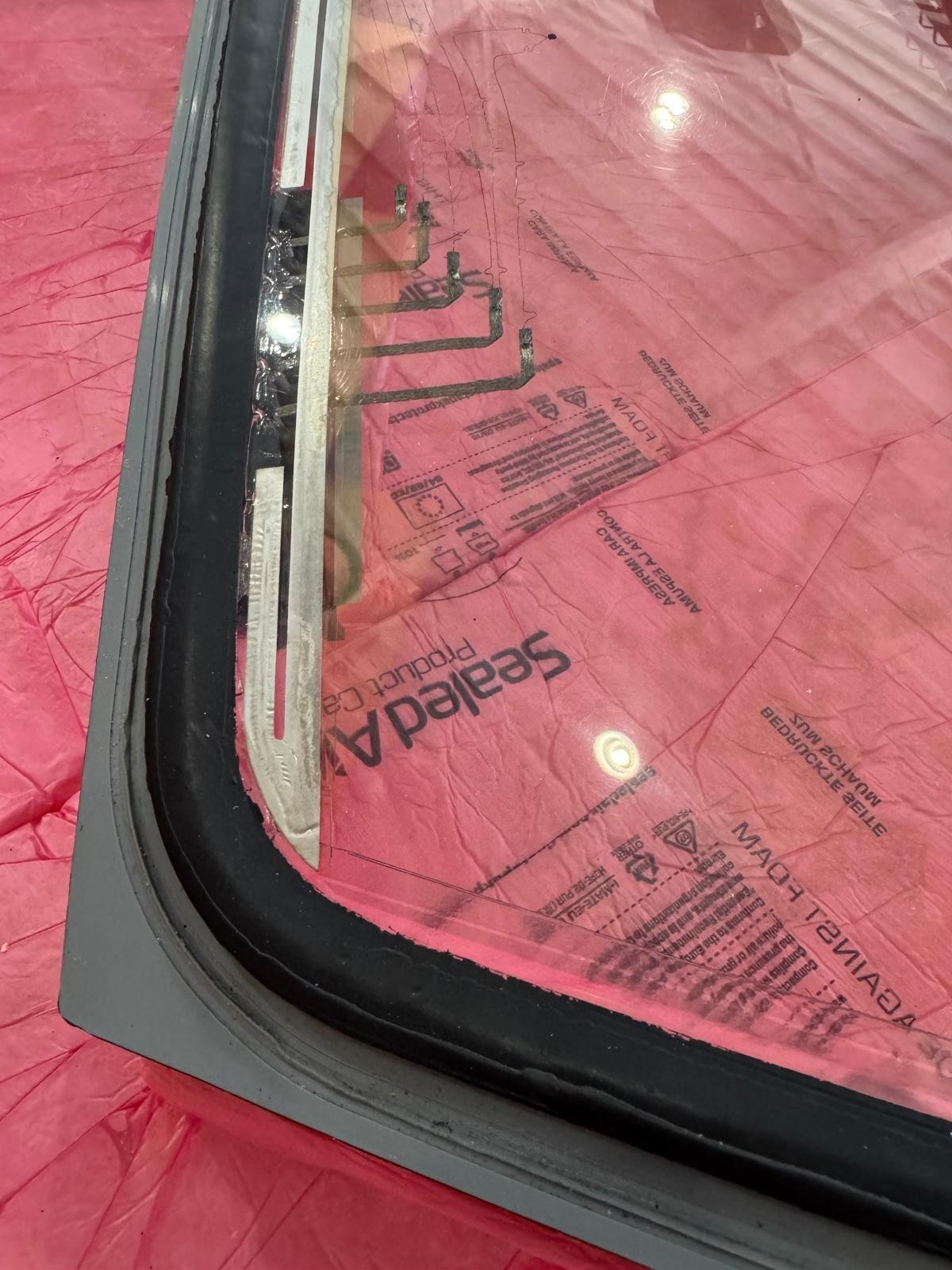 Hawker 800XP Windshield RH P/N NF24016-16 – Parts / Repair – No 8130