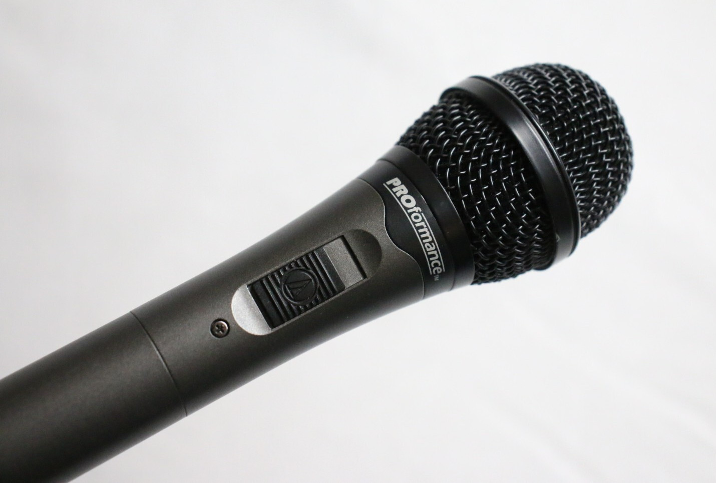 Audio-technica Proformance P745 Battery Power Microphone With Switch