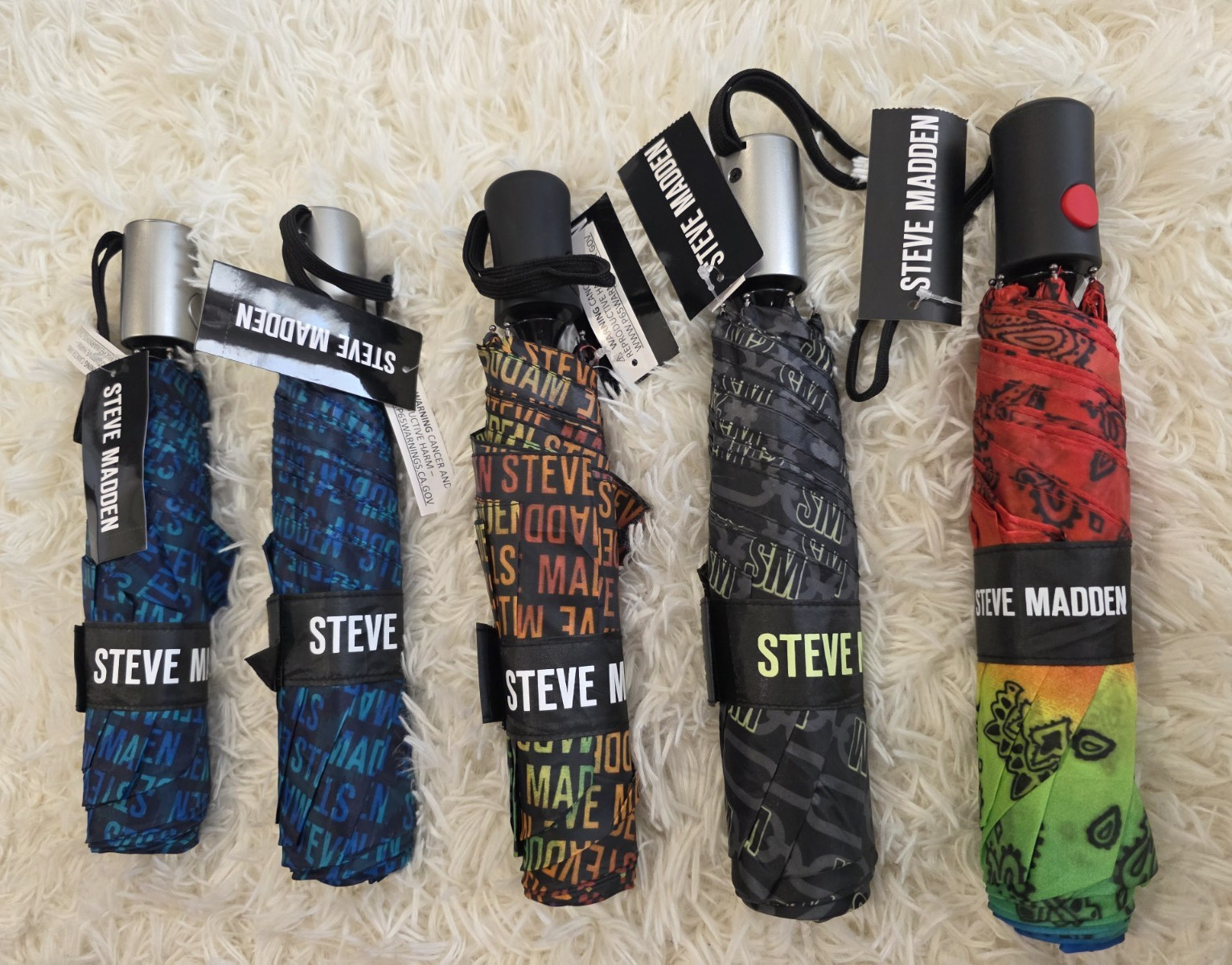 Steve Madden Lot of 5 Compact/Folding Umbrellas Graphic Logo Multicolor  5 pcs.