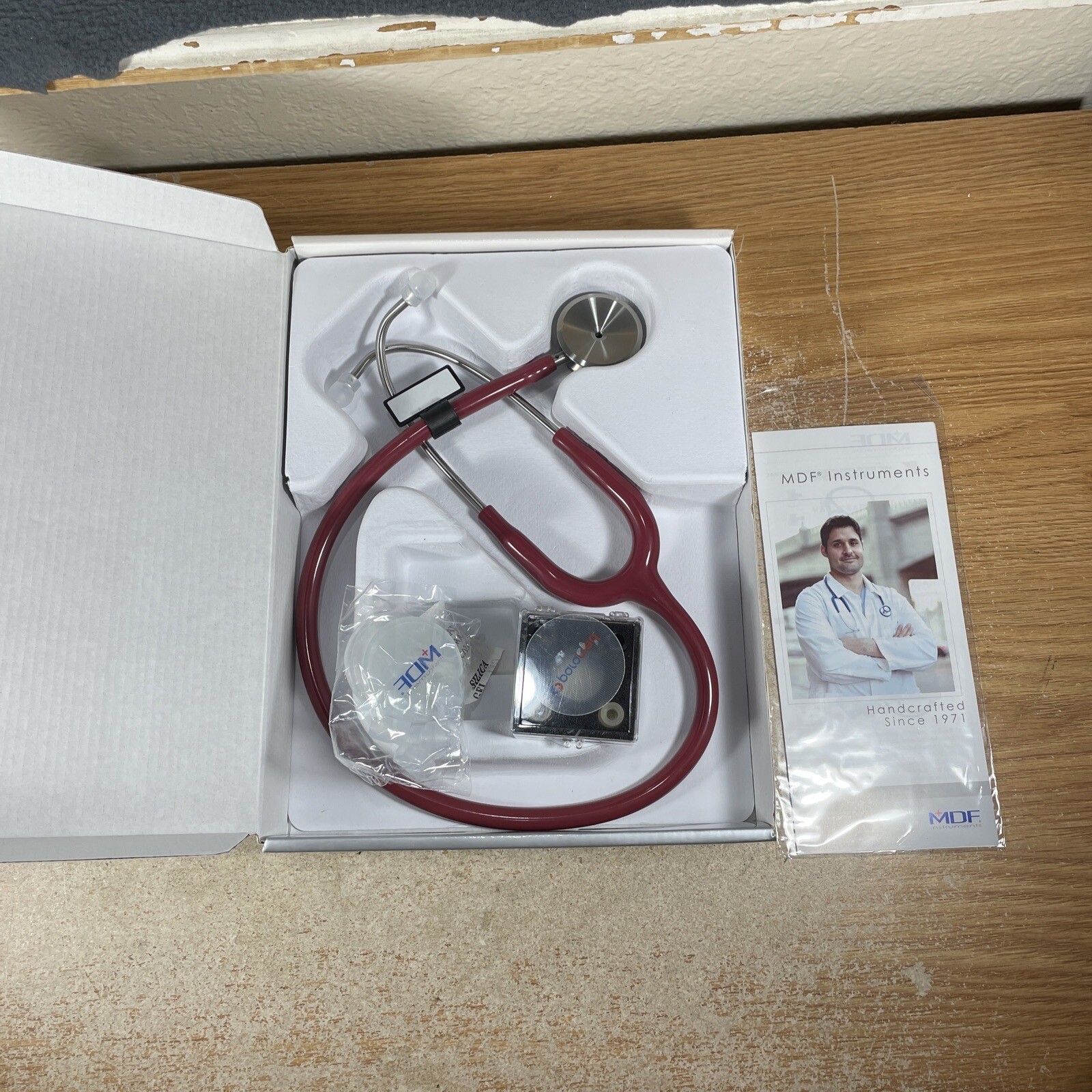 MDF Instruments MDF 777 MD One - Stethoscope - Maroon ￼