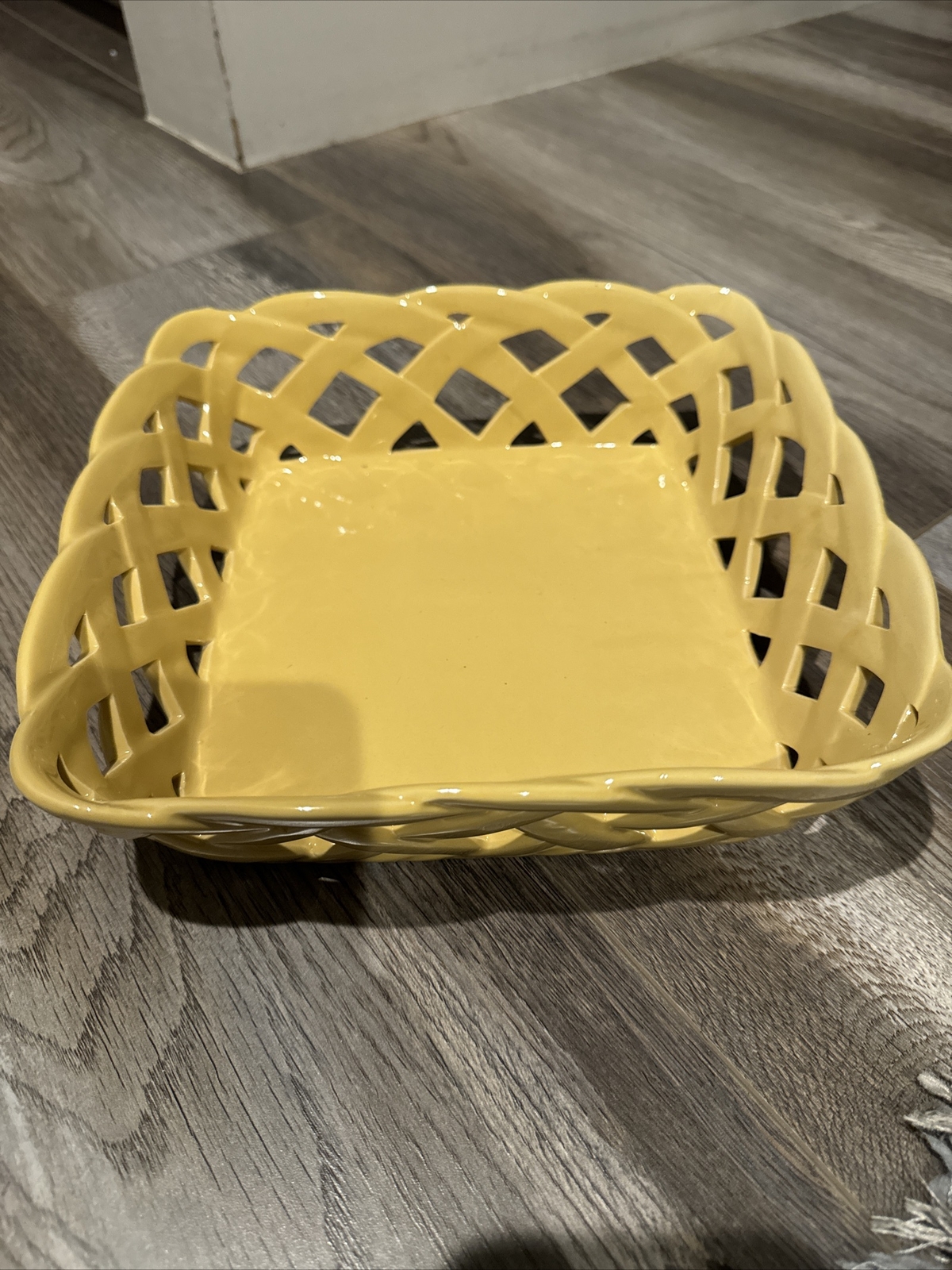 Temp-Tations - a Yellow Square woven Bread basket, about 9 3/4" square - Unused