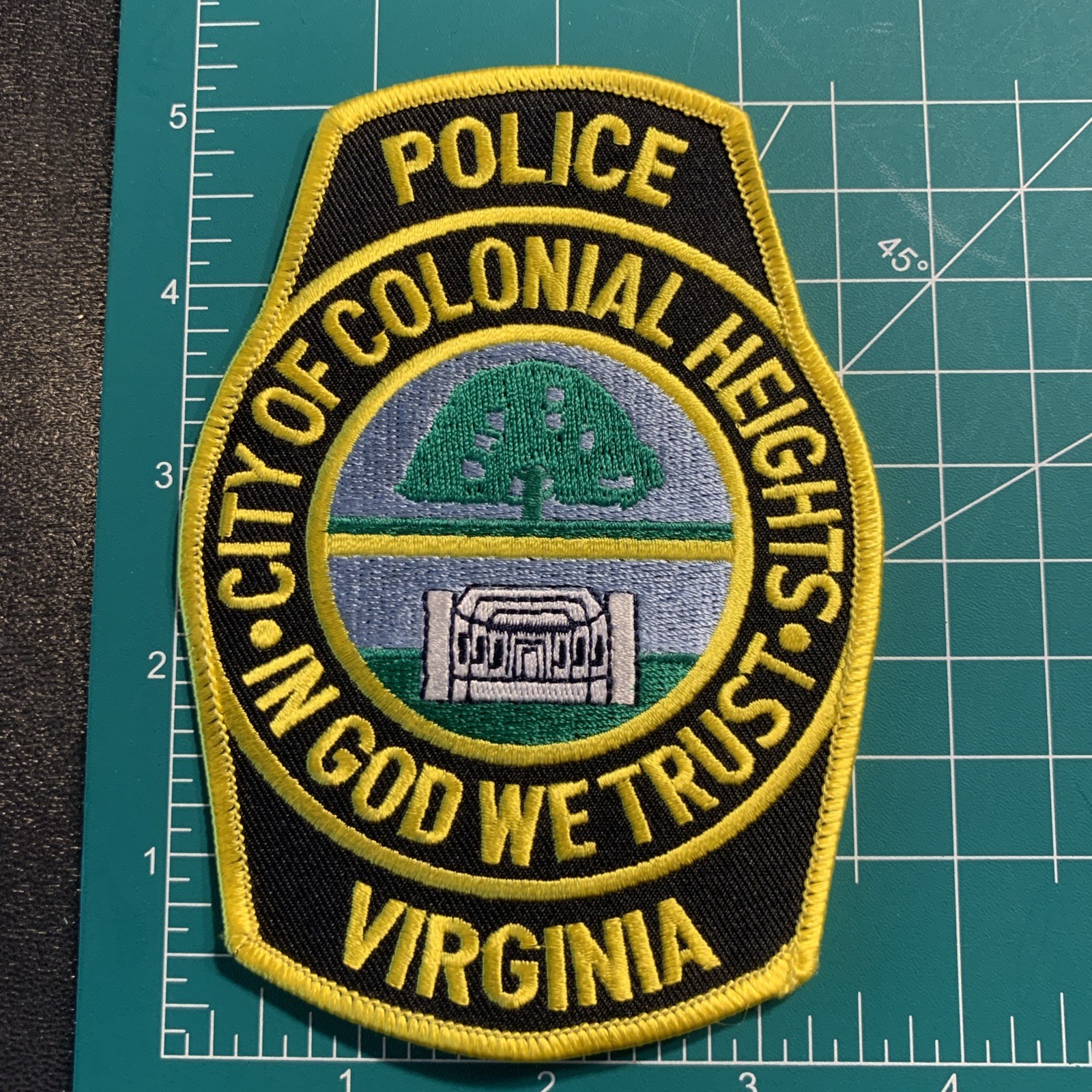 CITY OF COLONIAL HEIGHTS IN GOD WE TRUST  Virginia  Police Shoulder Patch 5G
