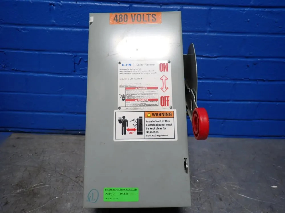 EATON  HEAVY DUTY SWITCH  30 A 03260560040