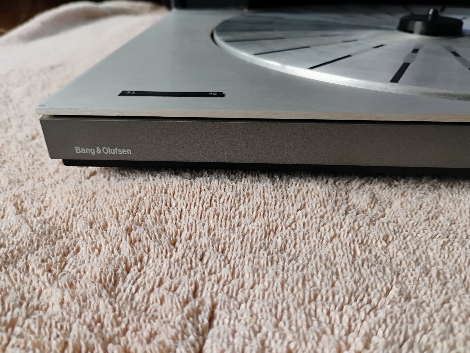 Bang & Olufsen Beogram TX 2 Turntable- works mostly, please read
