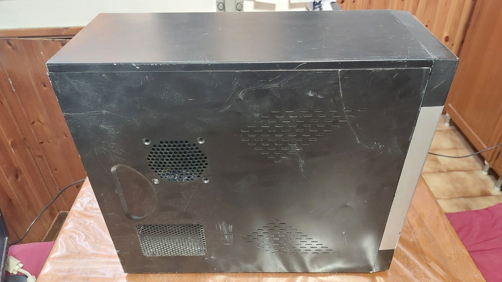 OLIVETTI PENTIUM 4 RETRO VINTAGE PC